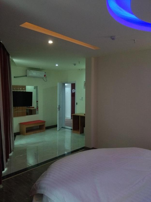 Flavor Room with Round Bed