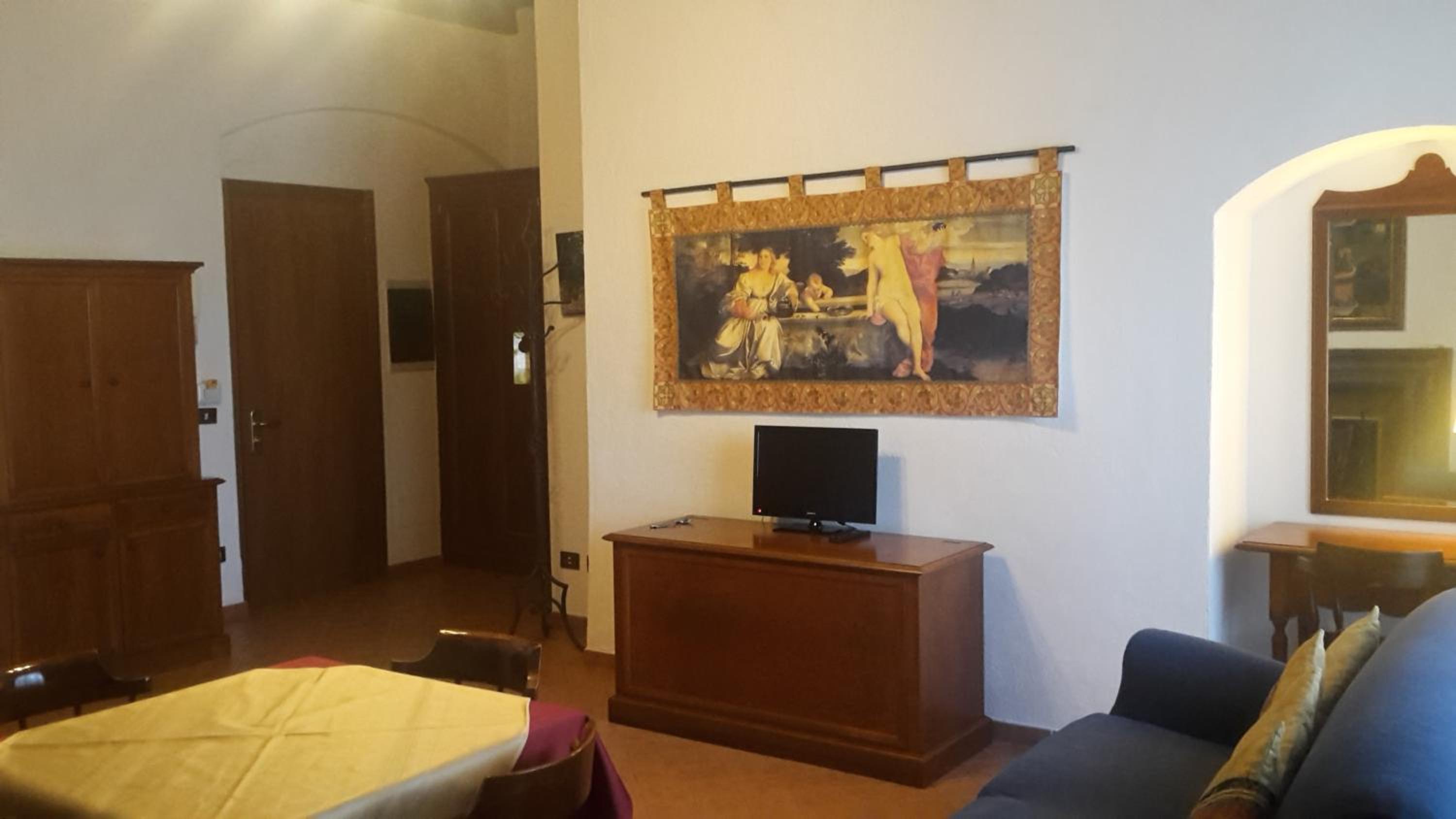 Studio Apartment