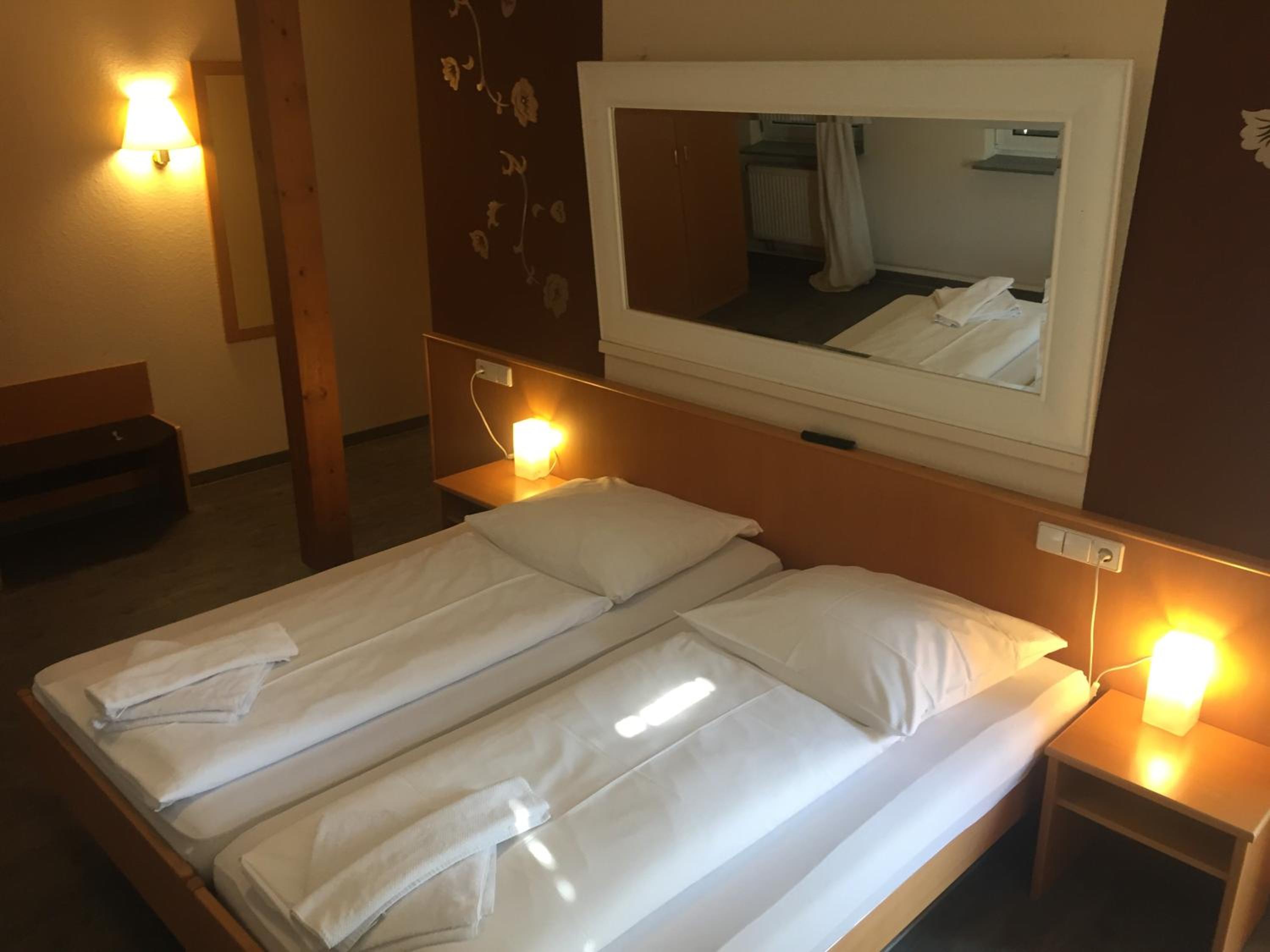 Economy Double Room - Photo 1