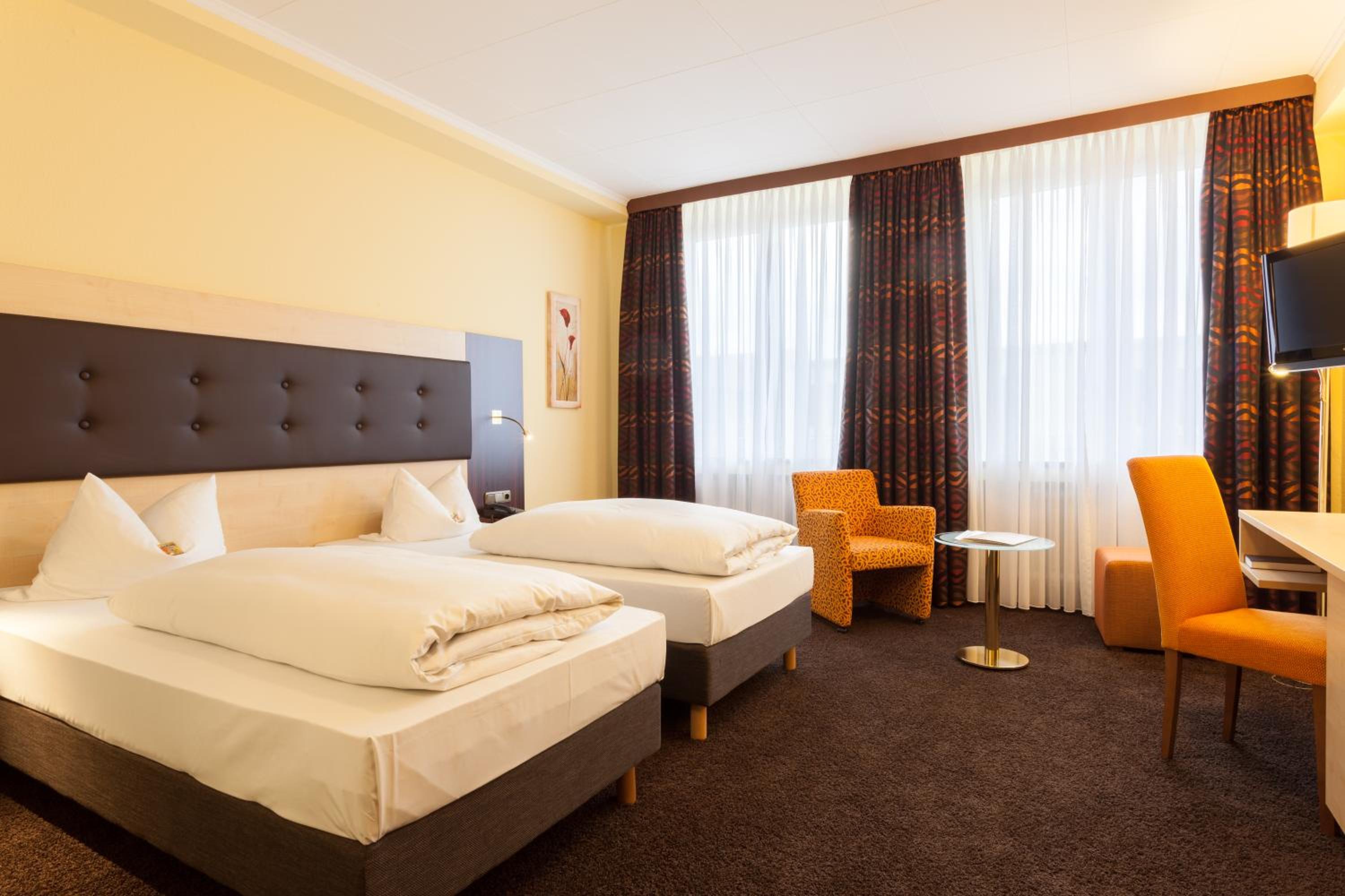 Standard Double Room - Photo 7