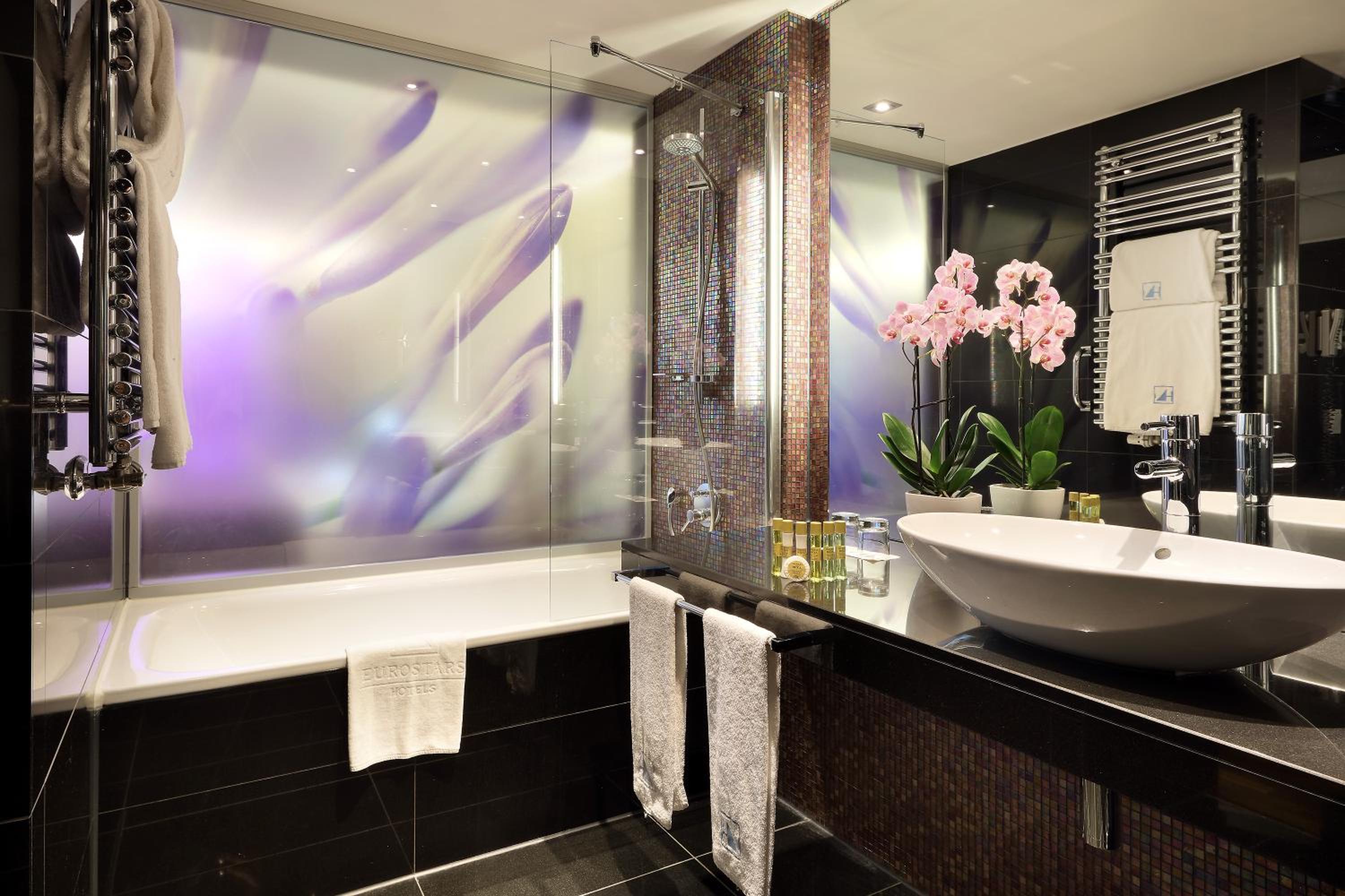 Double or Twin Room - Photo 4