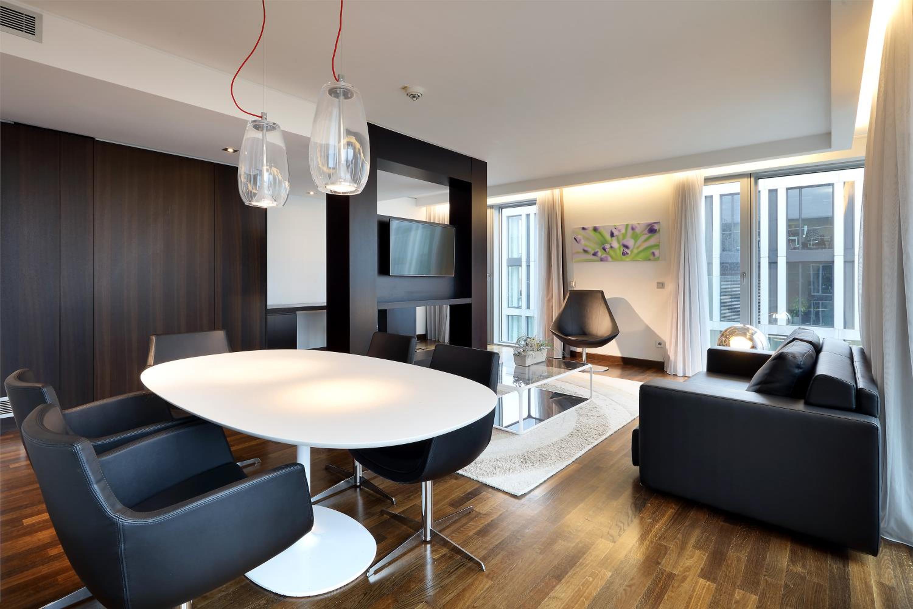 Family Room - Photo 1