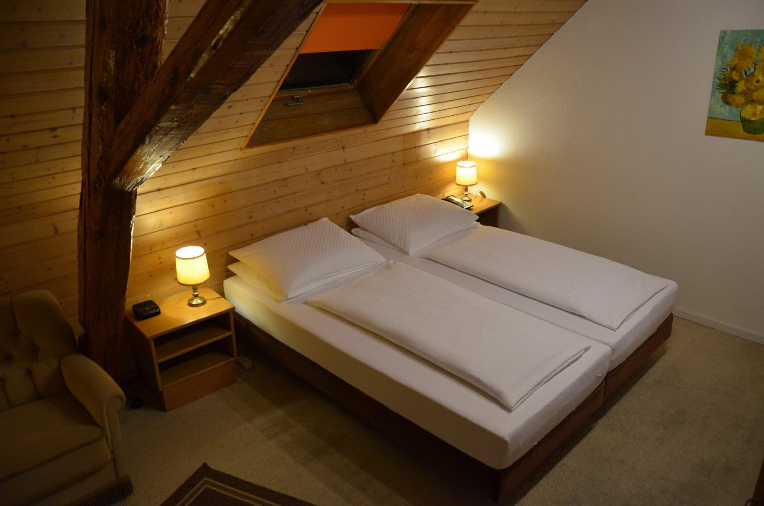 Deluxe Double Room with Balcony - Photo 3