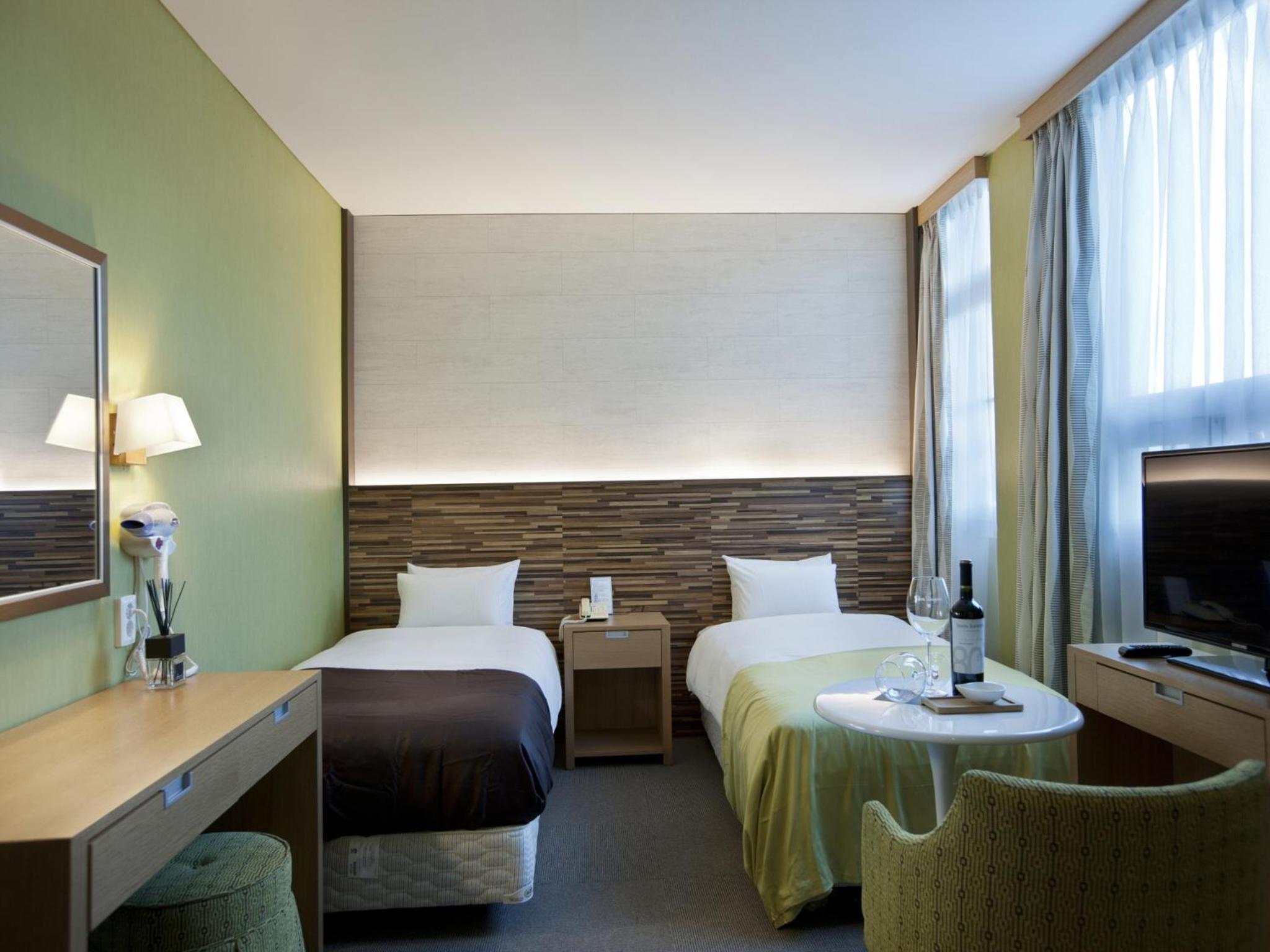 Deluxe Twin Room - Photo 6