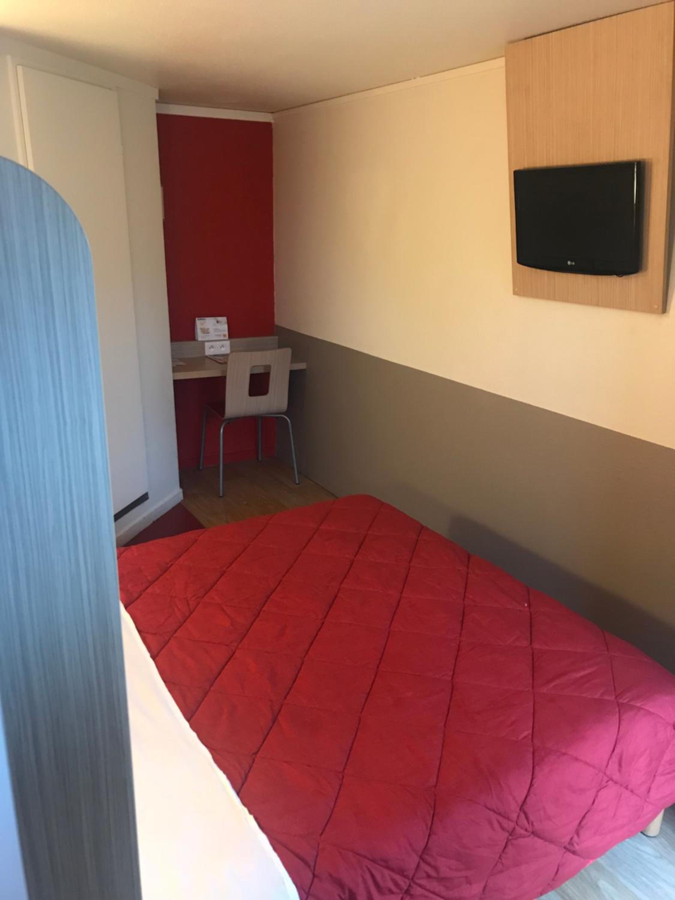 Double Room - Photo 5