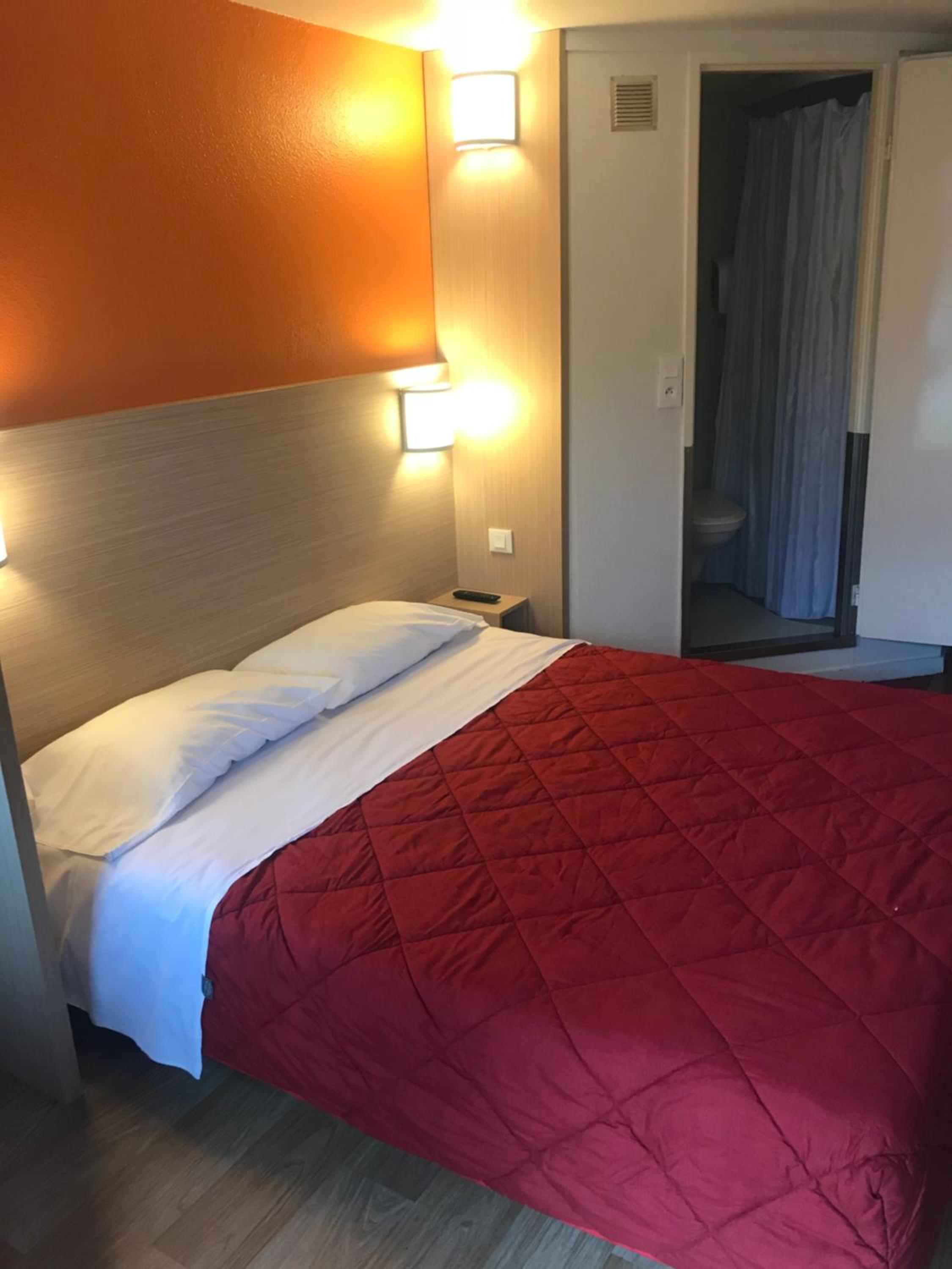 Double Room - Photo 2