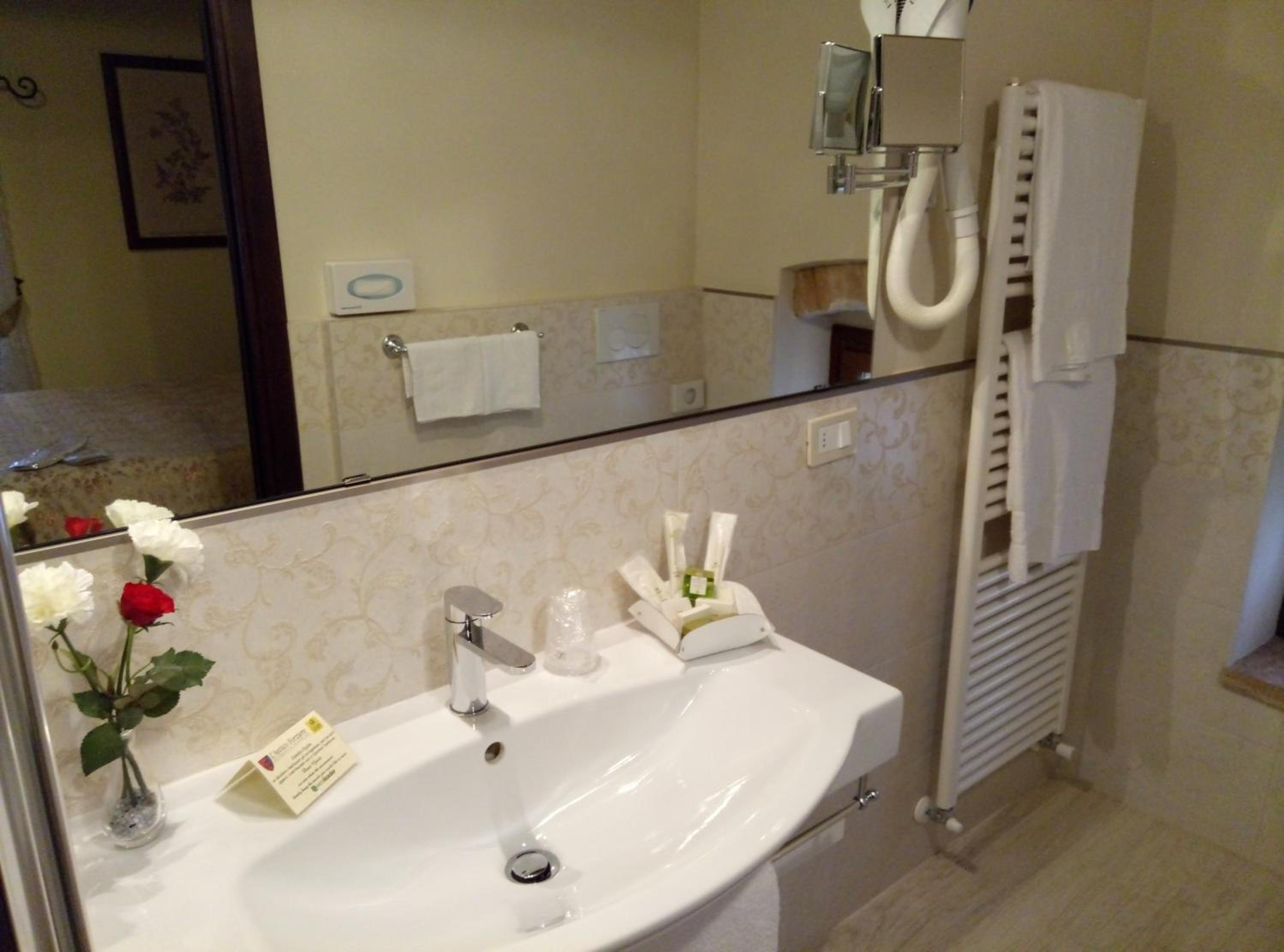 Classic Double Room - Photo 6