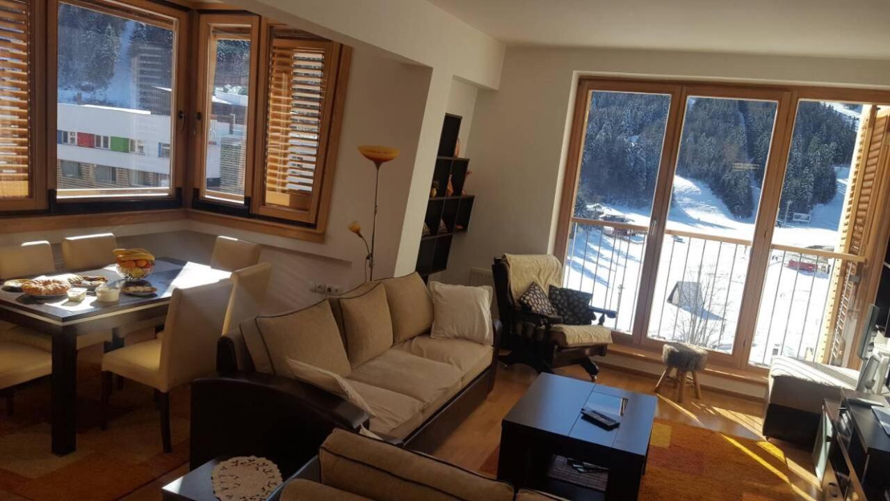 Apartment with Mountain View photo 2