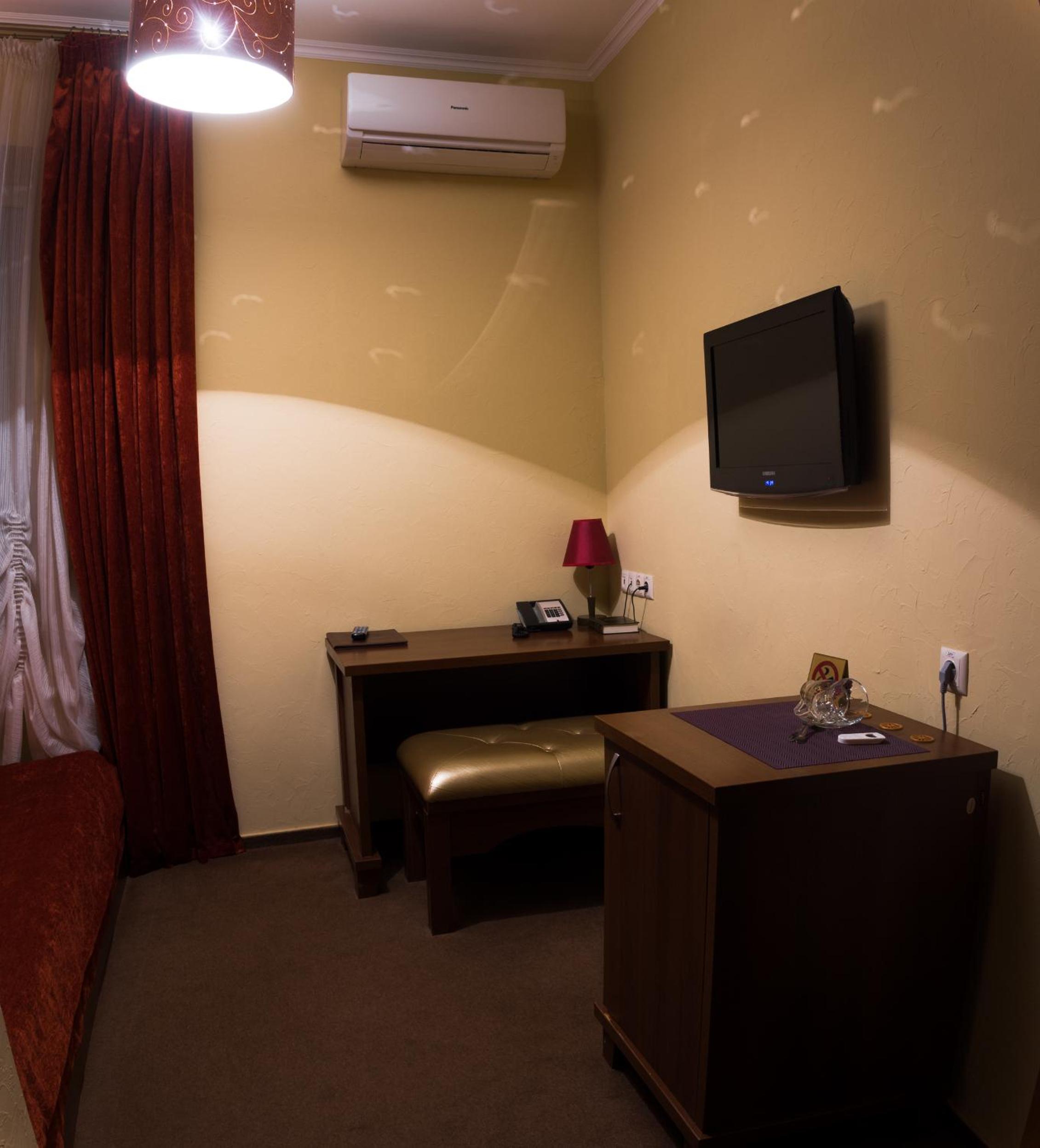 Standard Double Room photo 3