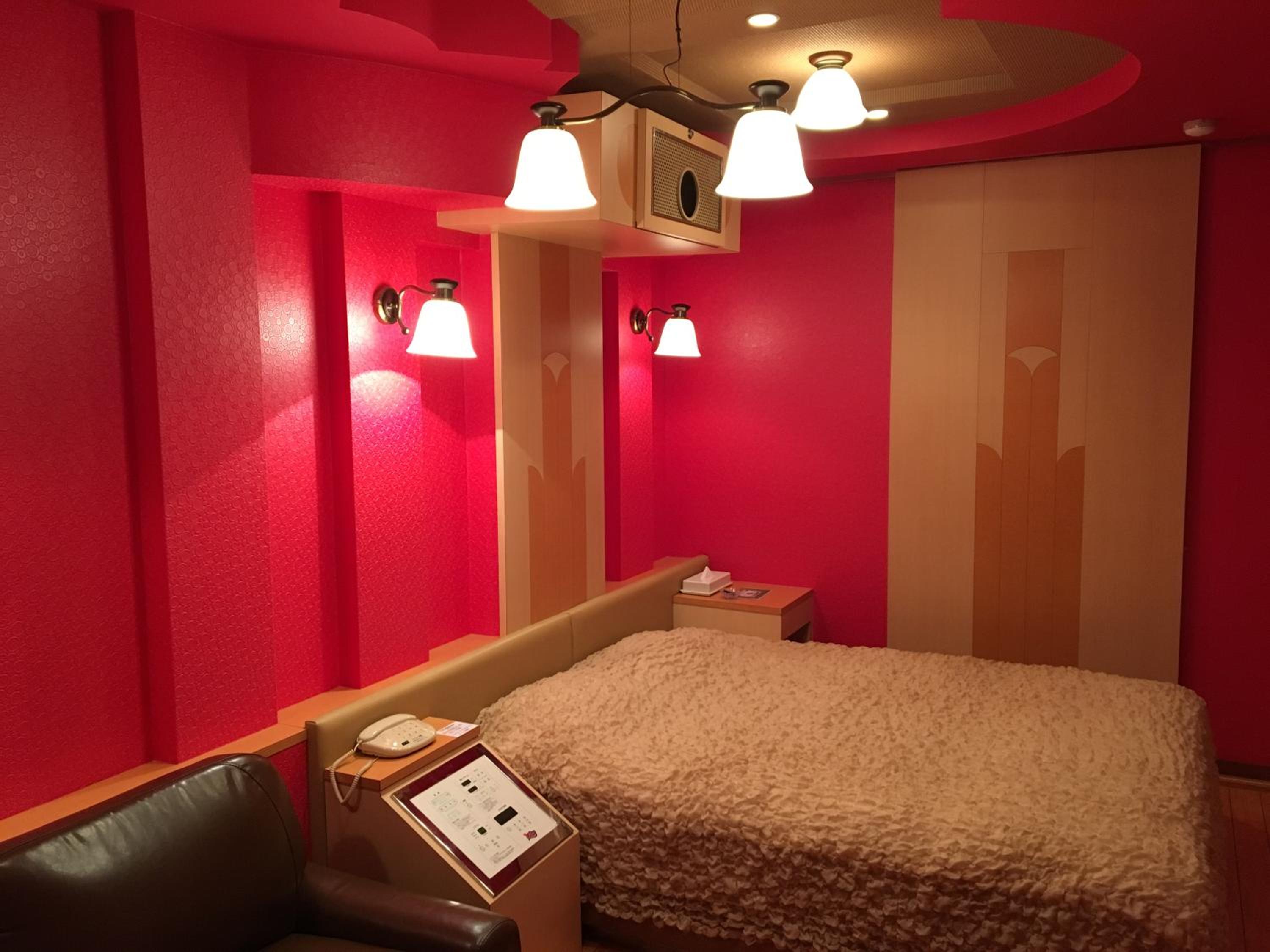 Double Room - Photo 6