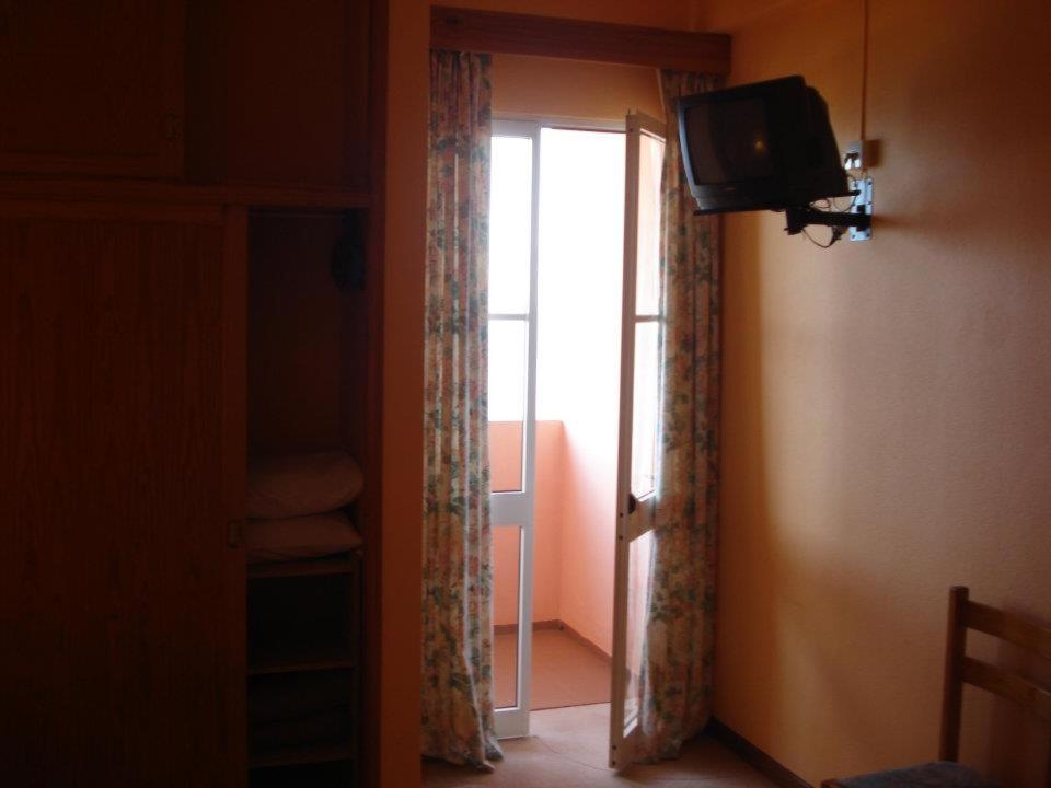 Double Room - Self Check in - Photo 4
