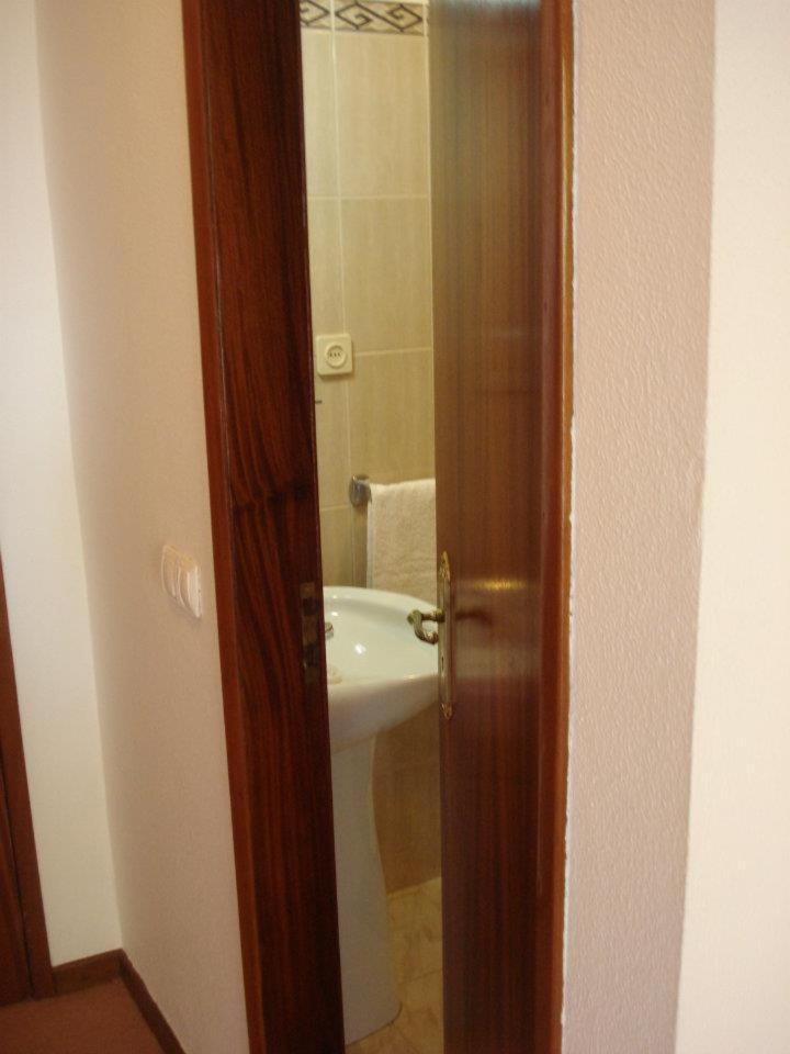 Double Room - Self Check in - Photo 3