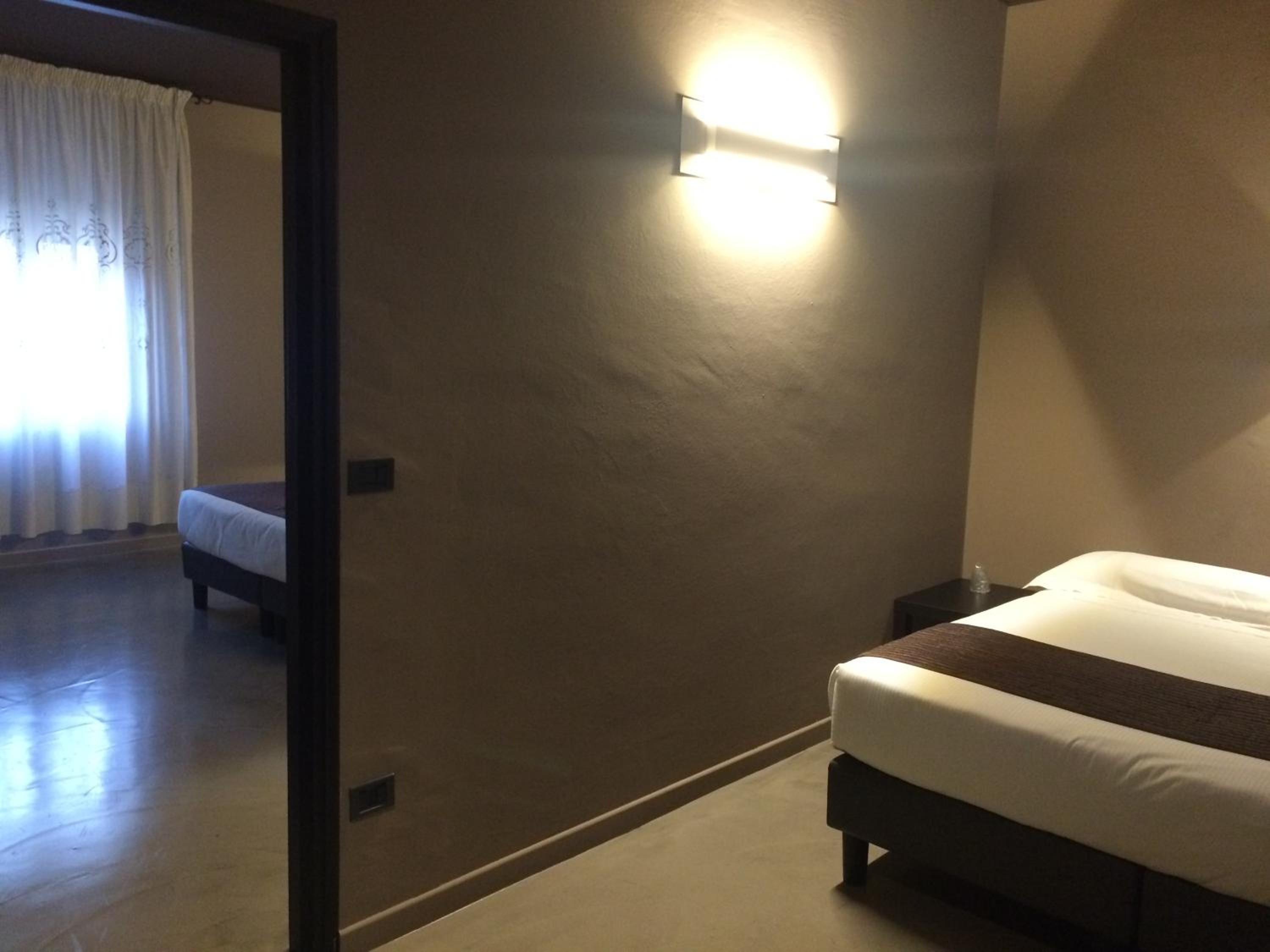 Quadruple Room with Private Bathroom photo 2