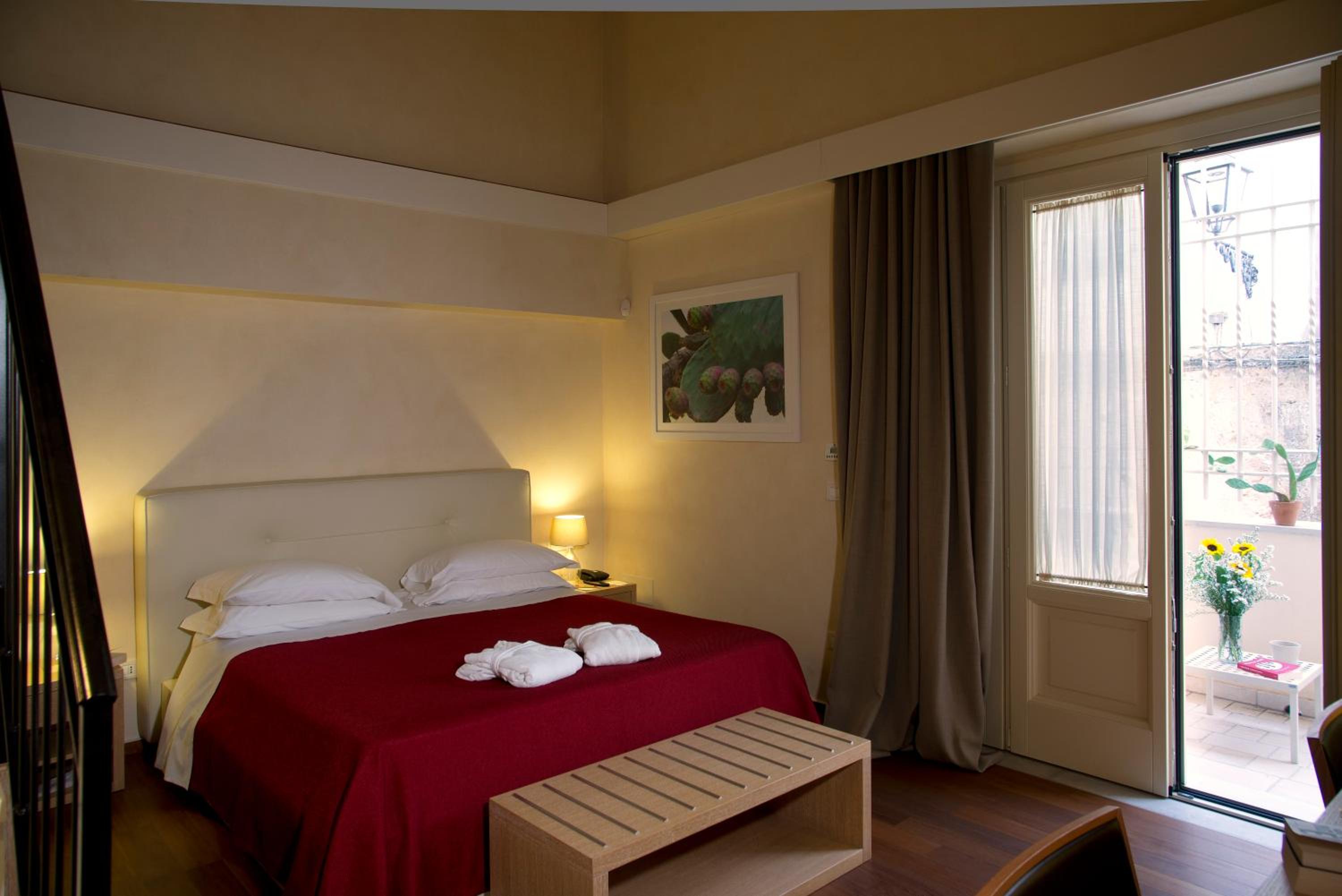 Standard Double Room photo 3