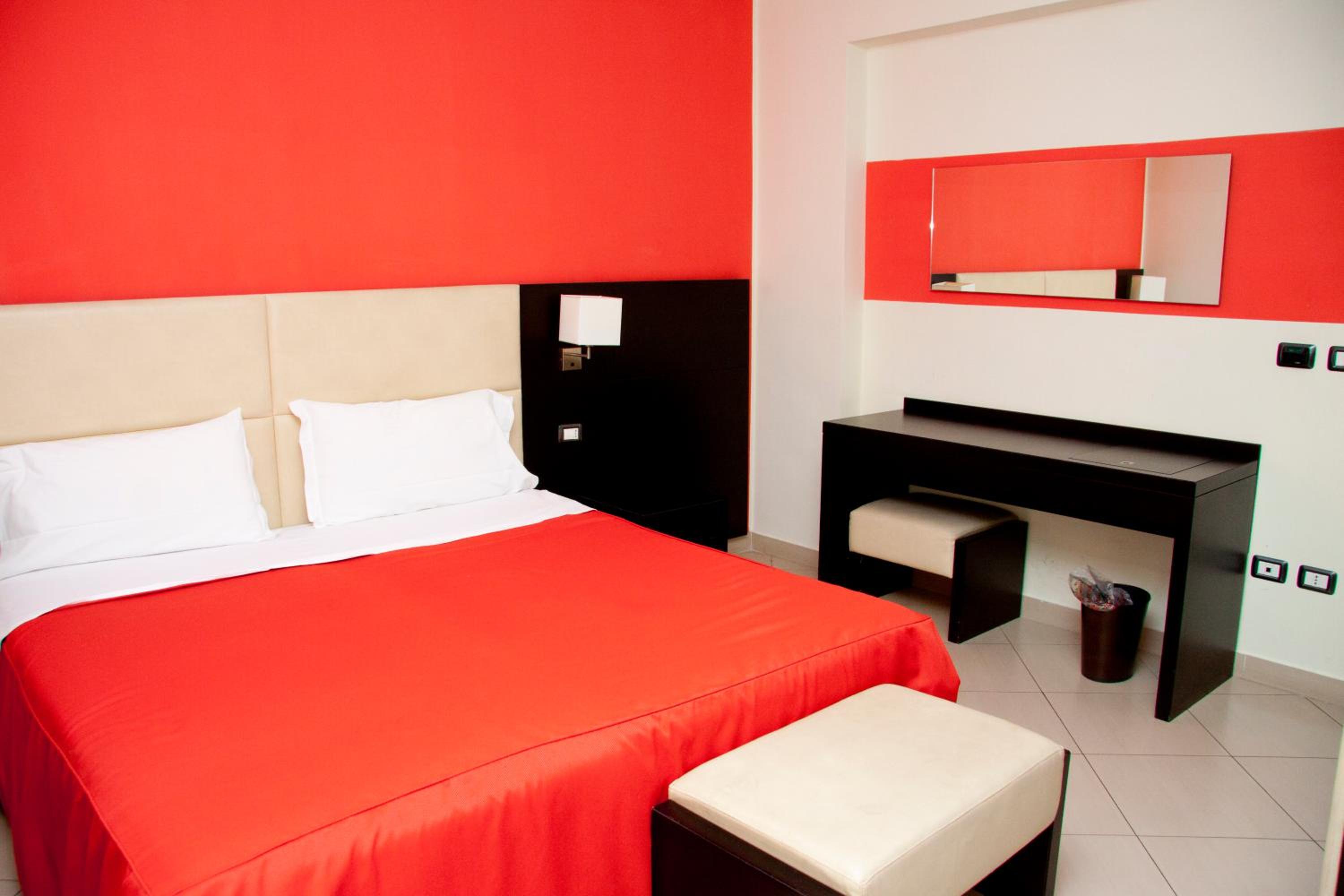 Double Room - Photo 9