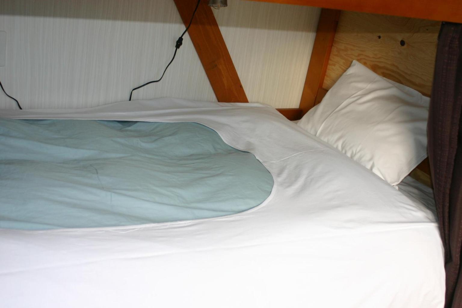 Bed in 8-Bed Mixed Dormitory Room photo 2