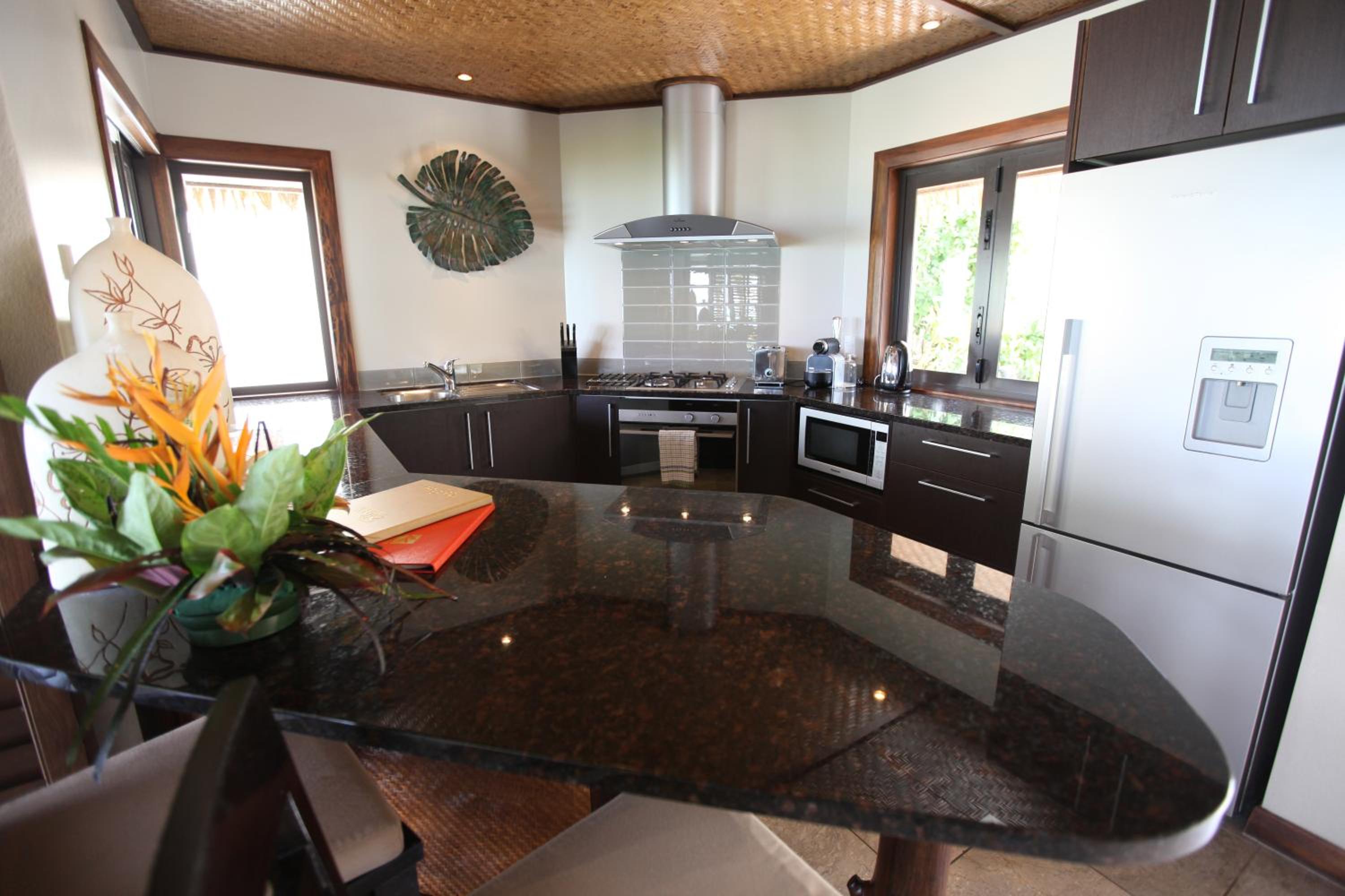 Ultimate Beachfront Villa (2 Bedroom) photo 3