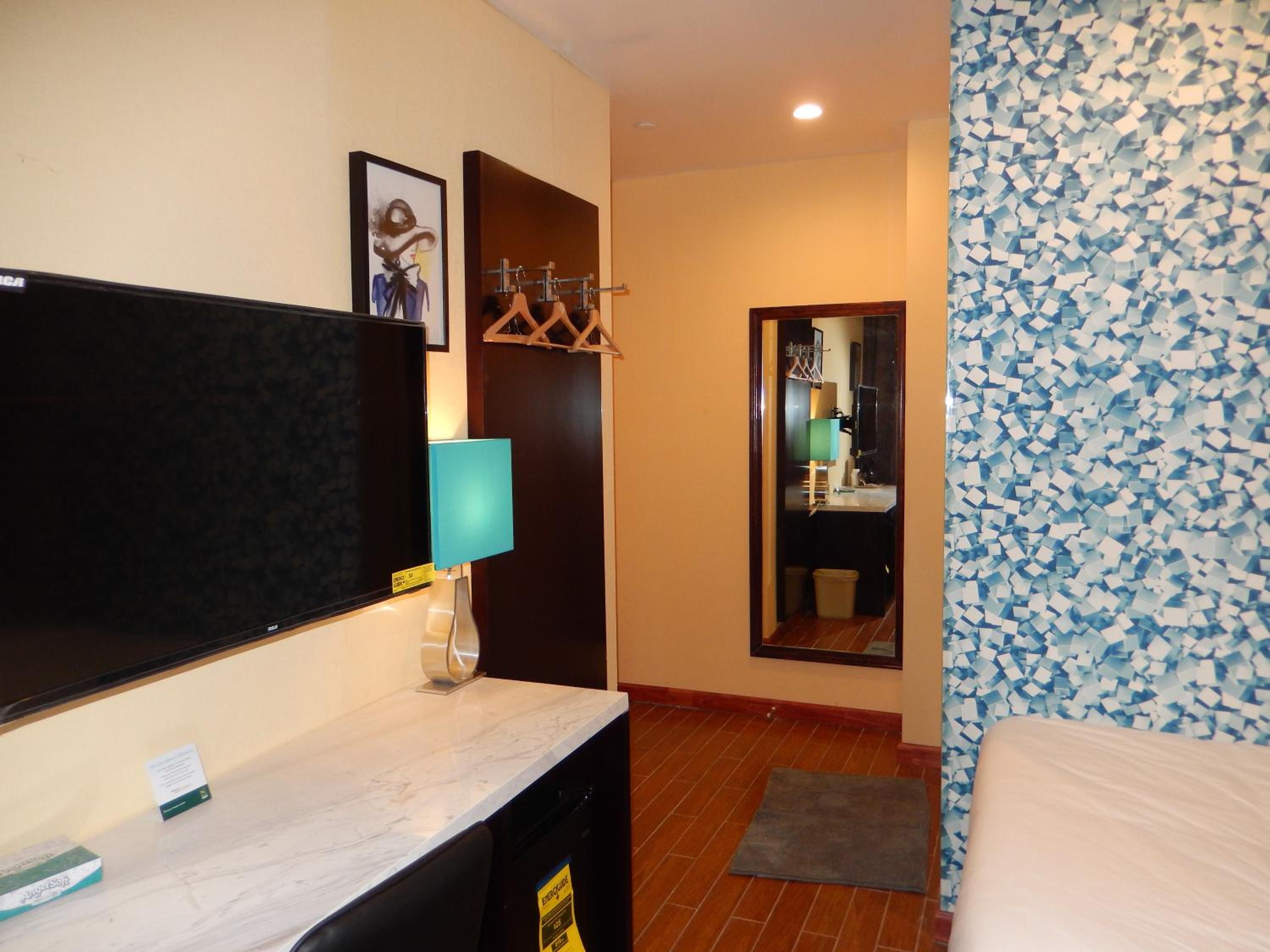 Double Room - Non-Smoking  photo 1