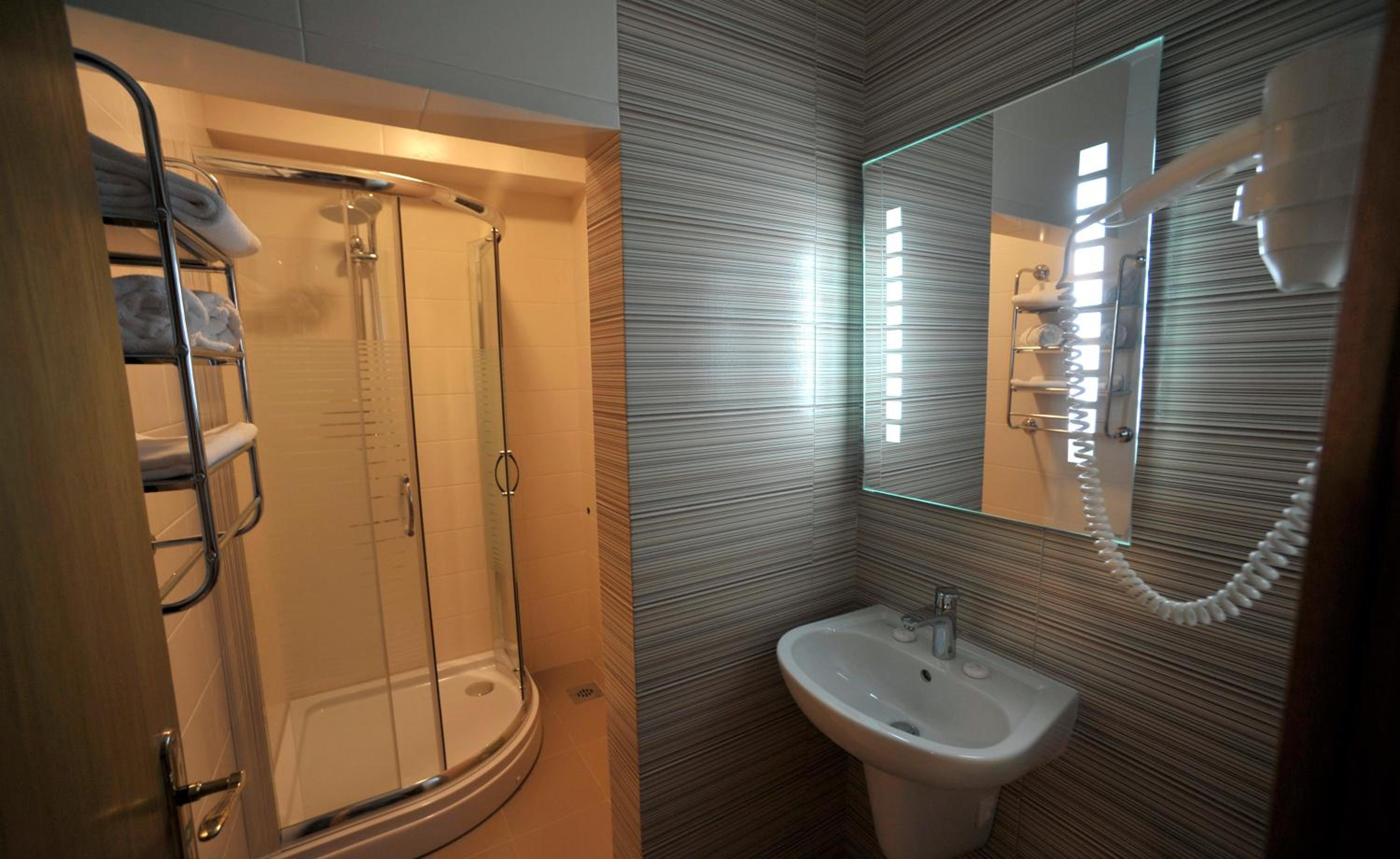 Double or Twin Room photo 3