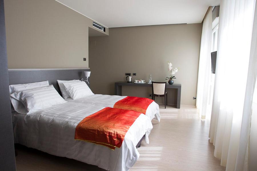 Executive Double or Twin Room - Photo 3