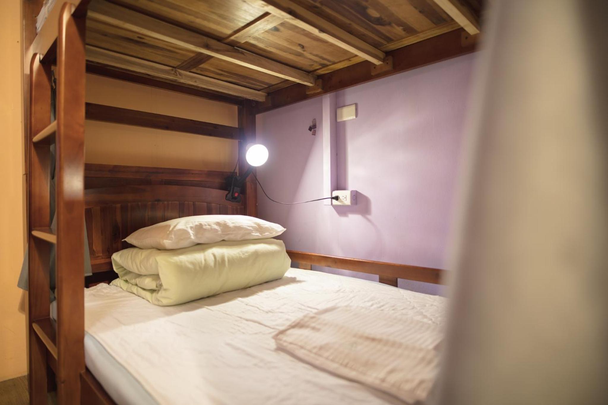 Quadruple Room With Private Bathroom photo 1