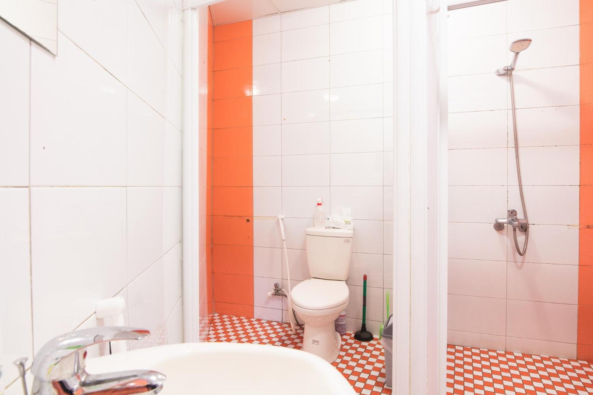 Quadruple Room With Private Bathroom photo 2