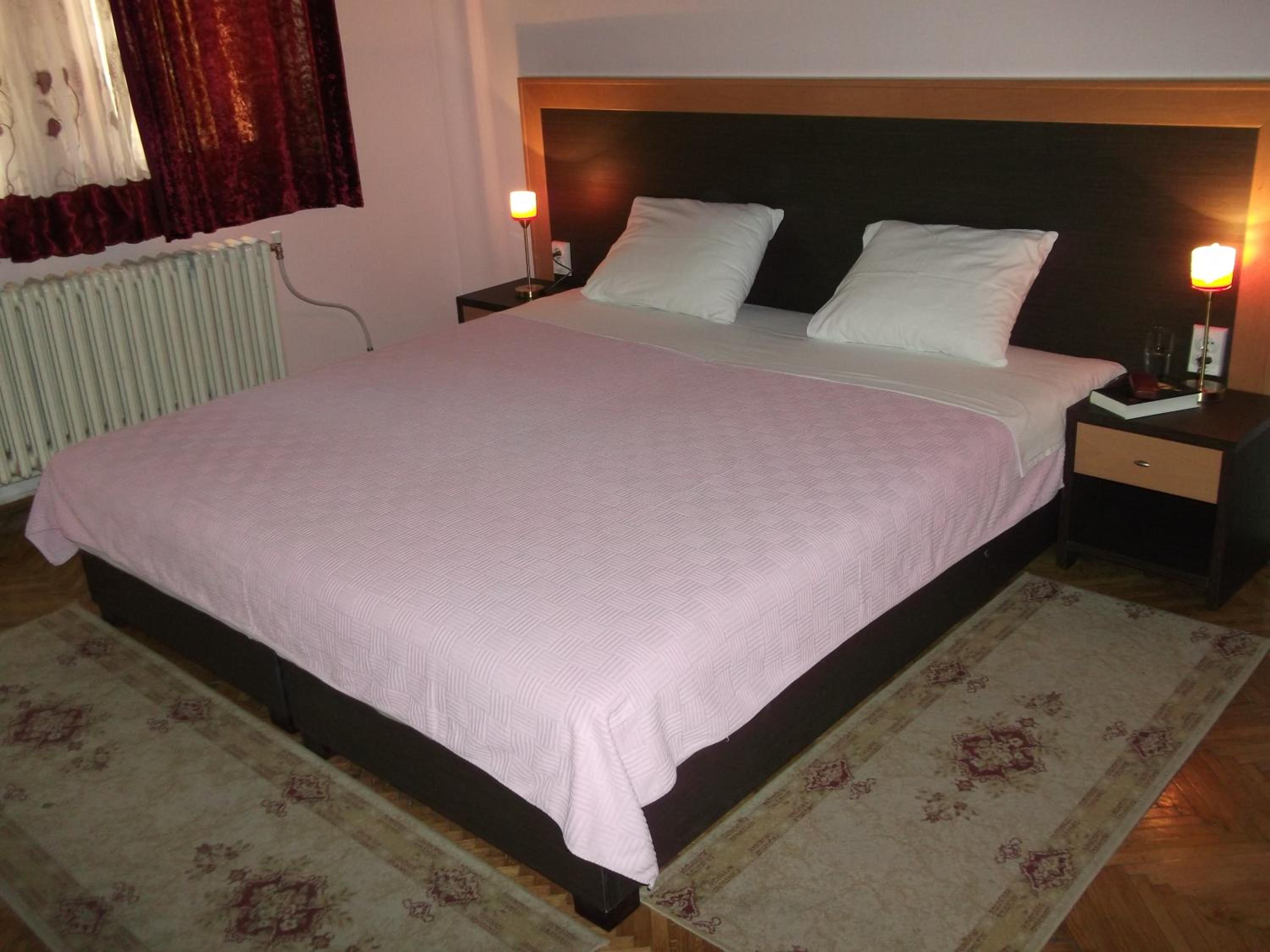 Bed & Sleeping Area