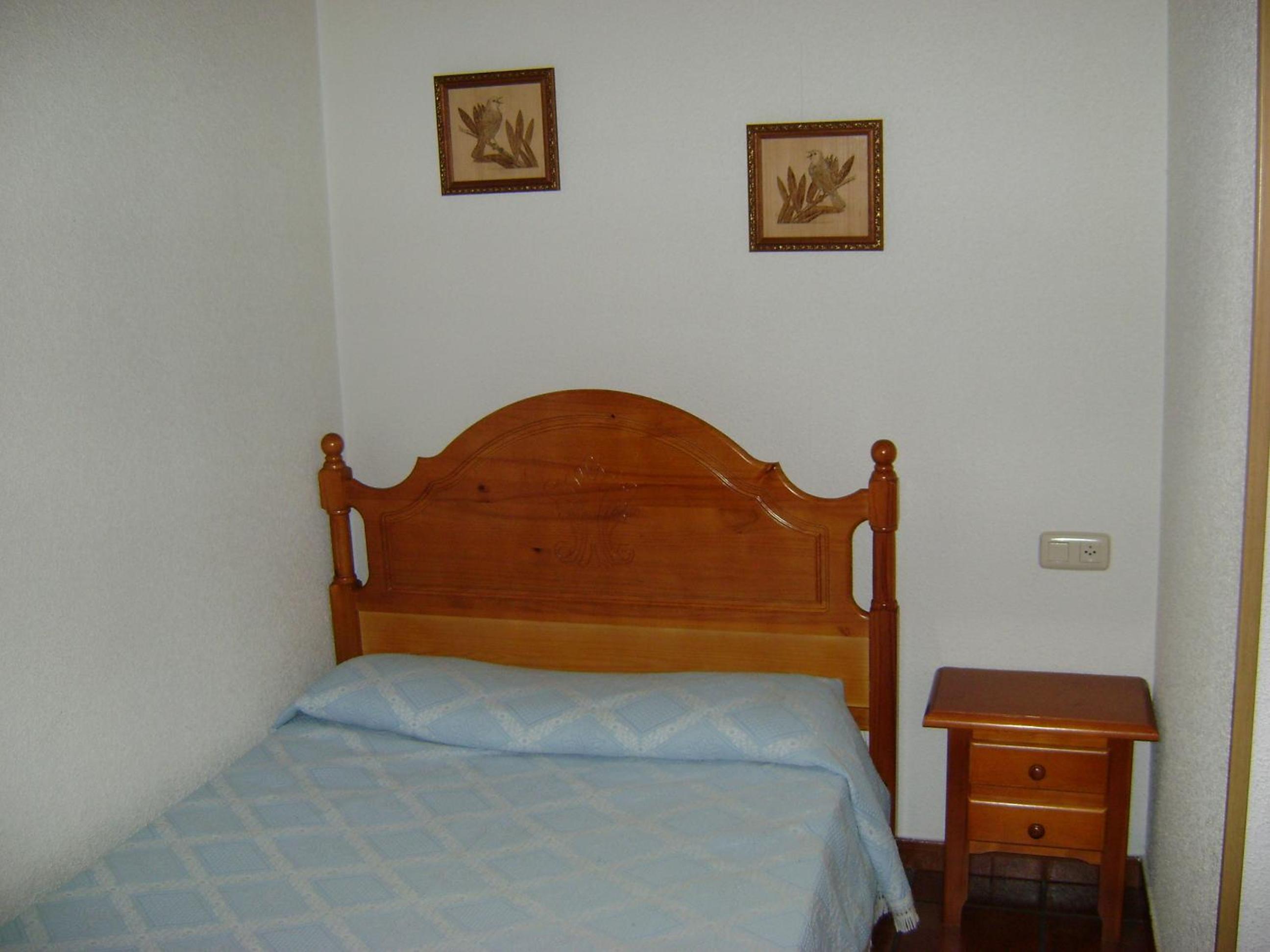 Three-Bedroom House photo 3