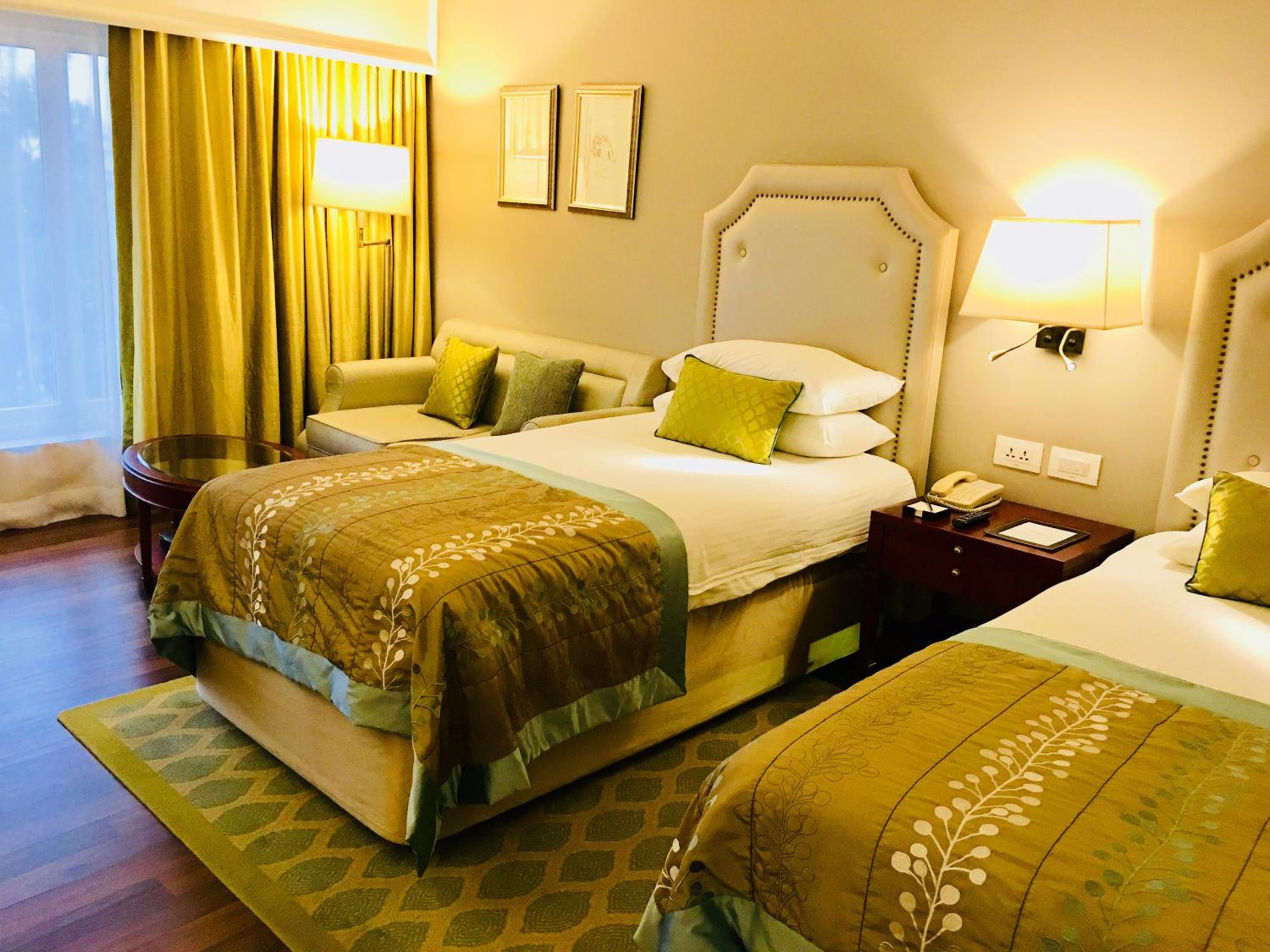 Deluxe Room Ocean View Twin Bed photo 3
