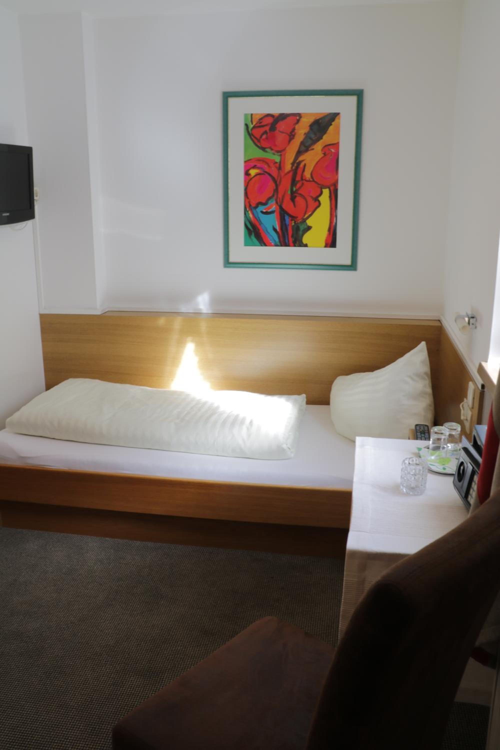 Single Room photo 1