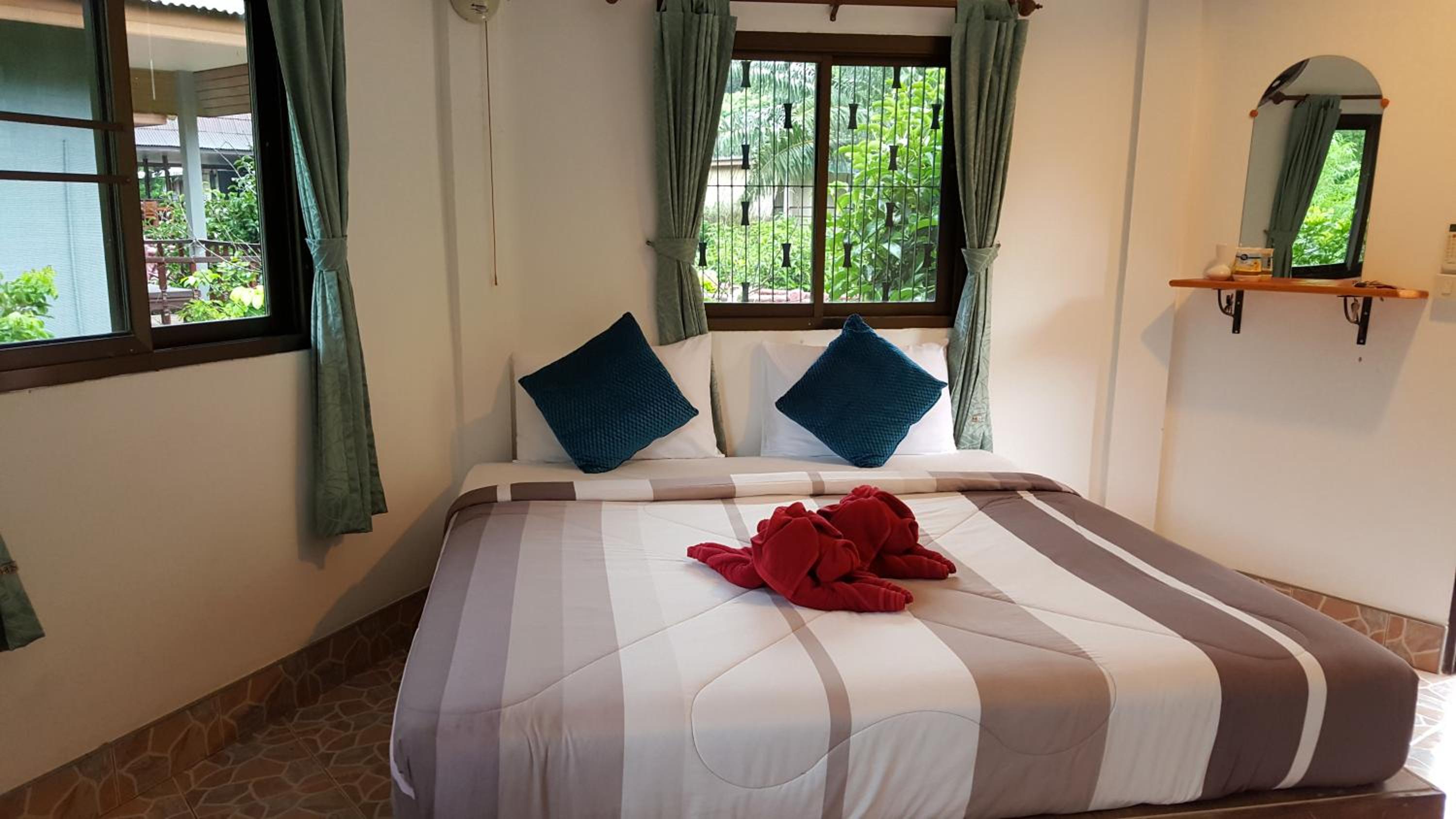 One-Bedroom Bungalow - Photo 13