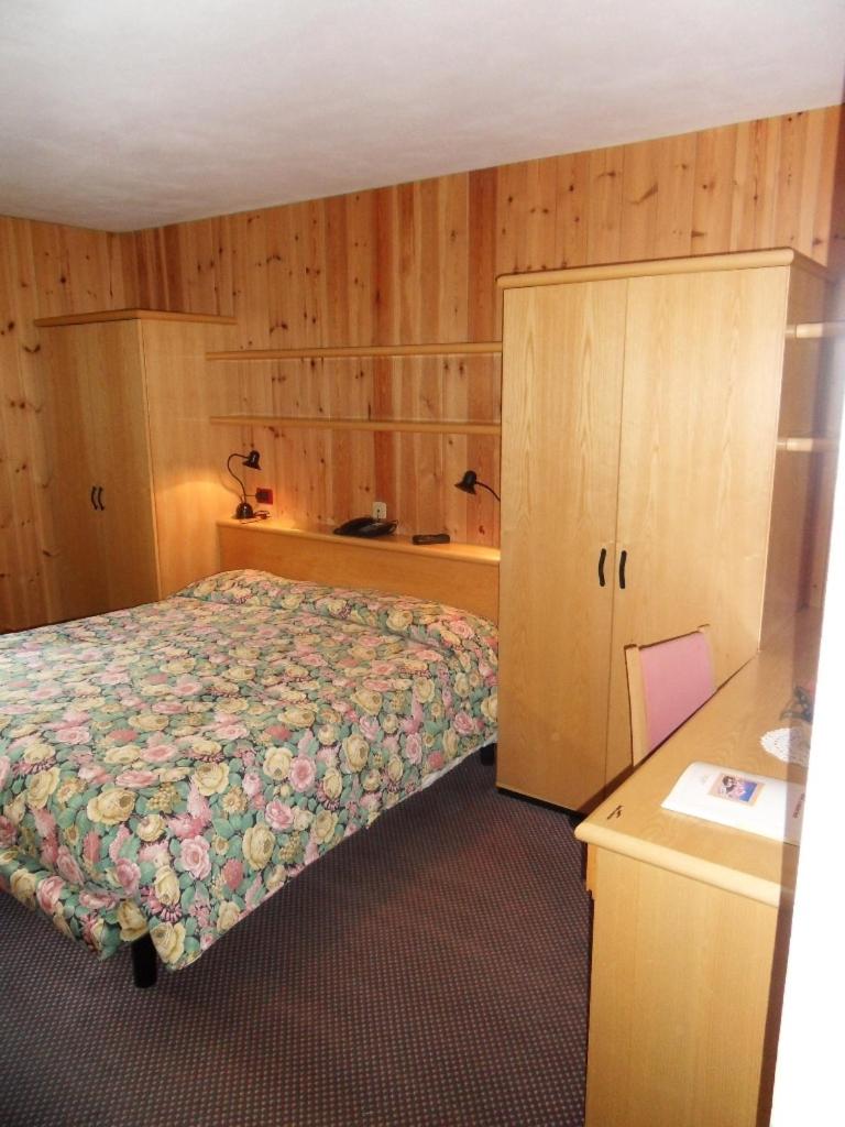 Double Room - Photo 4