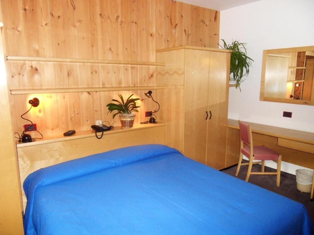 Double Room - Photo 3