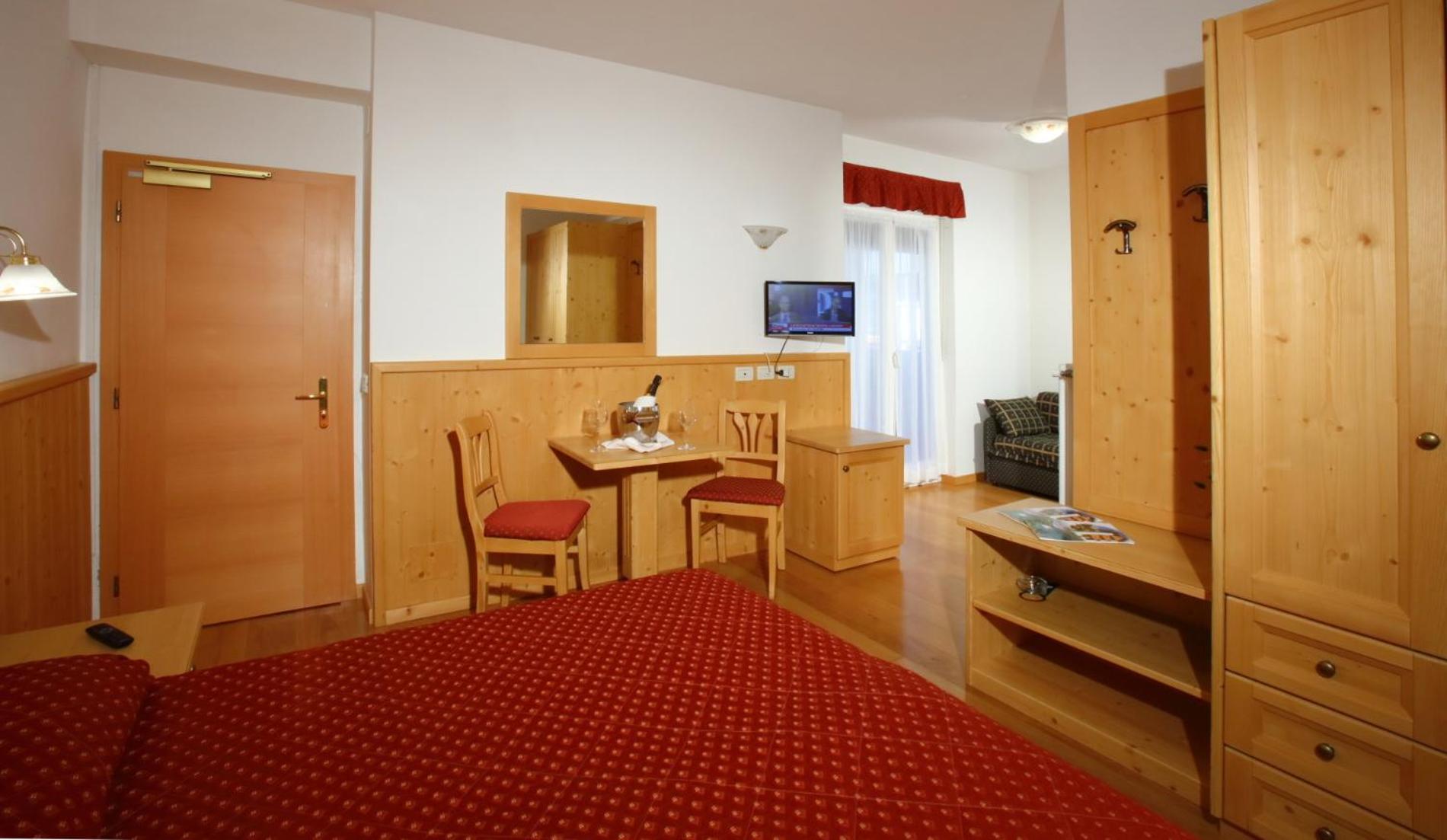 Triple Room photo 2