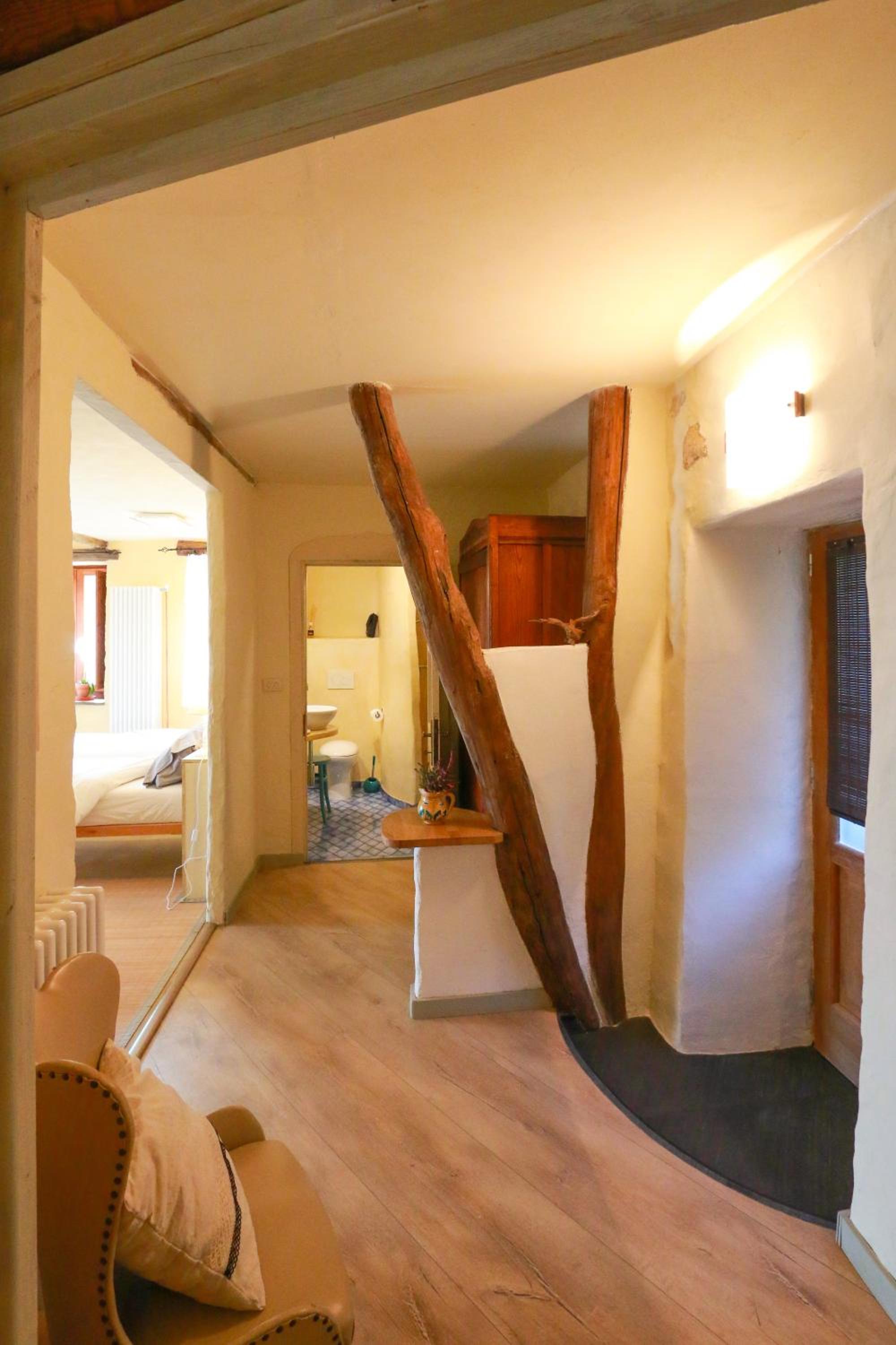 Family Room with Private Bathroom - Photo 10