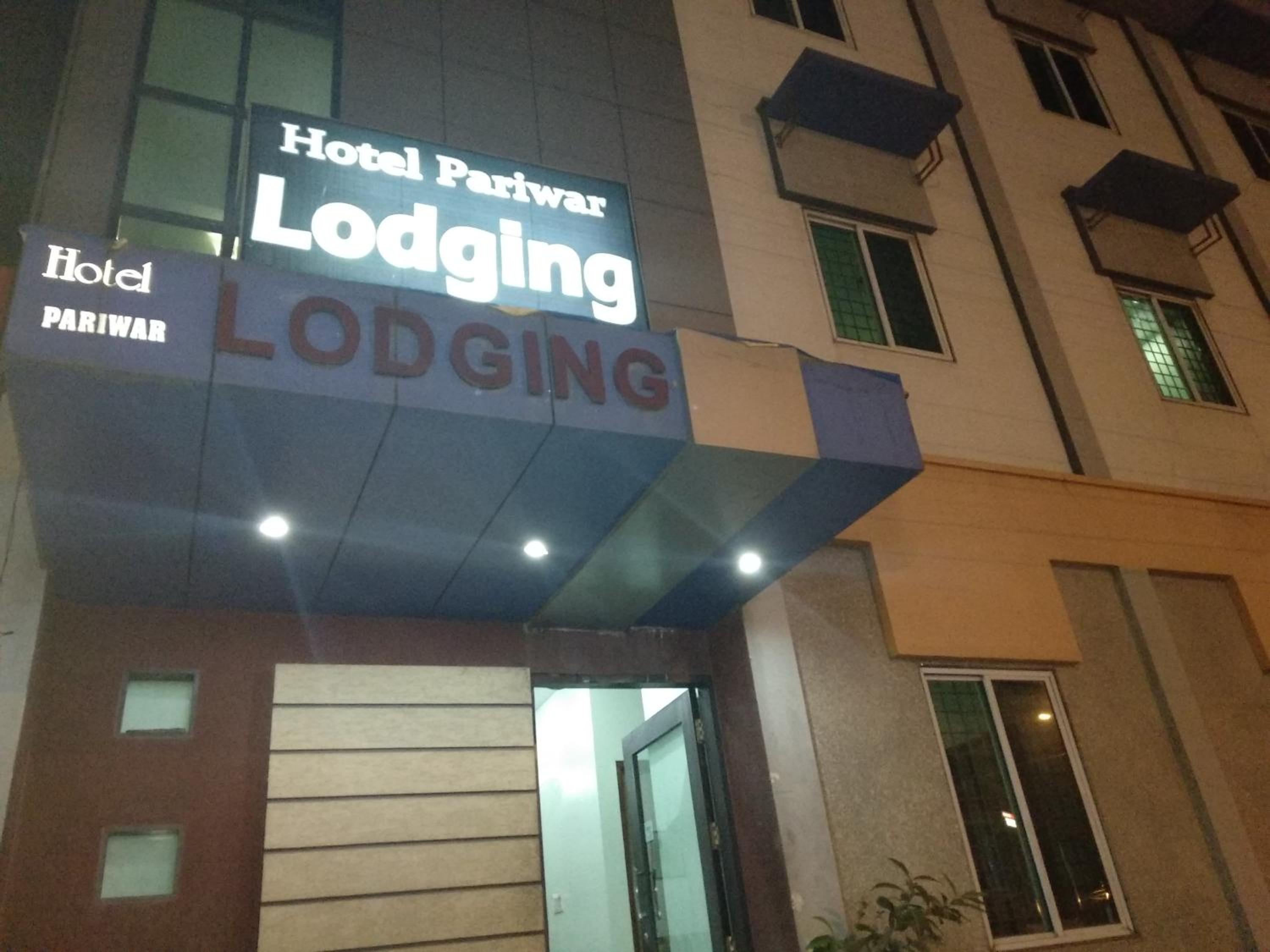 Deluxe Double Room with Extra Bed (AC) photo 3