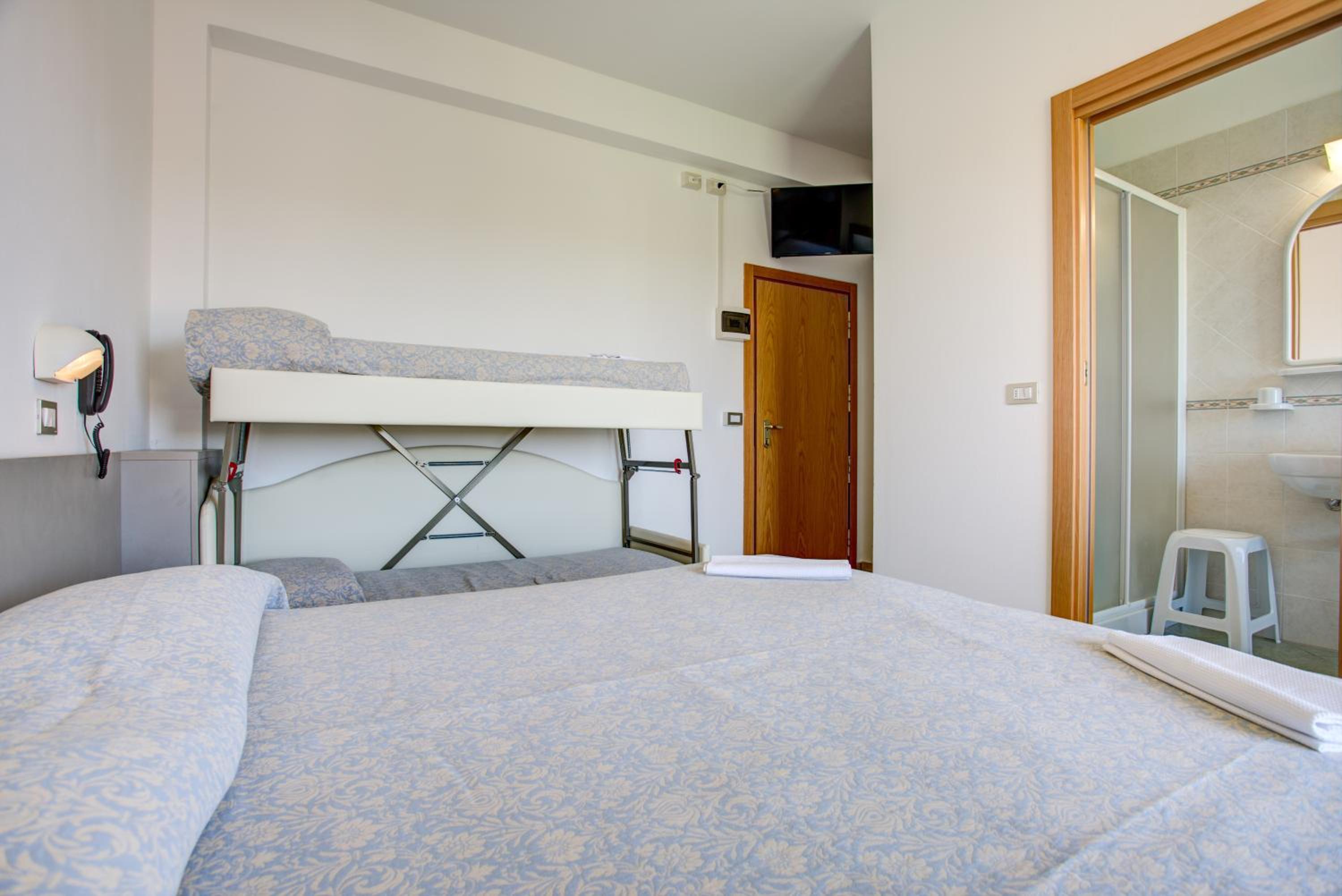 Quadruple Room with Garden View photo 1