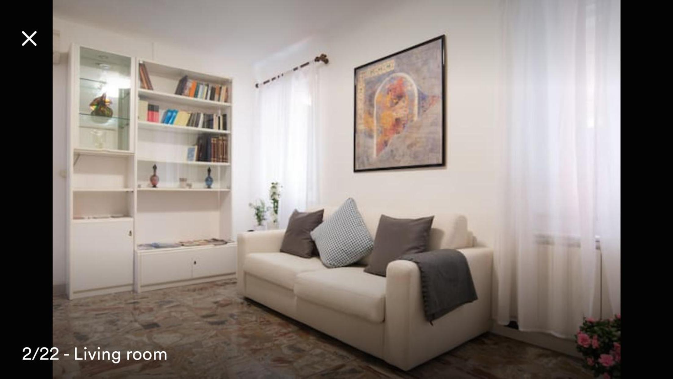 One-Bedroom Apartment photo 1
