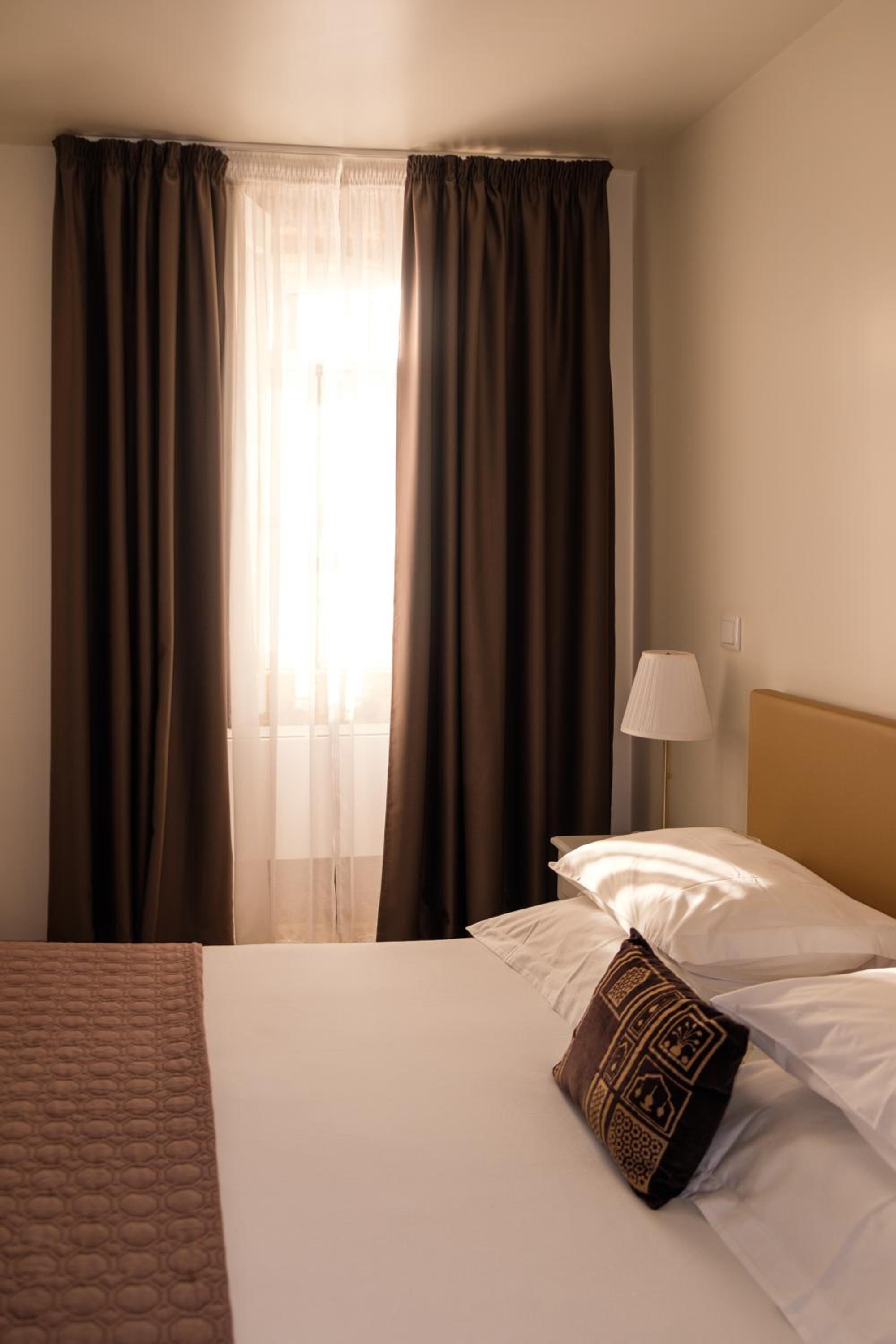 Standard Suite - Photo 6