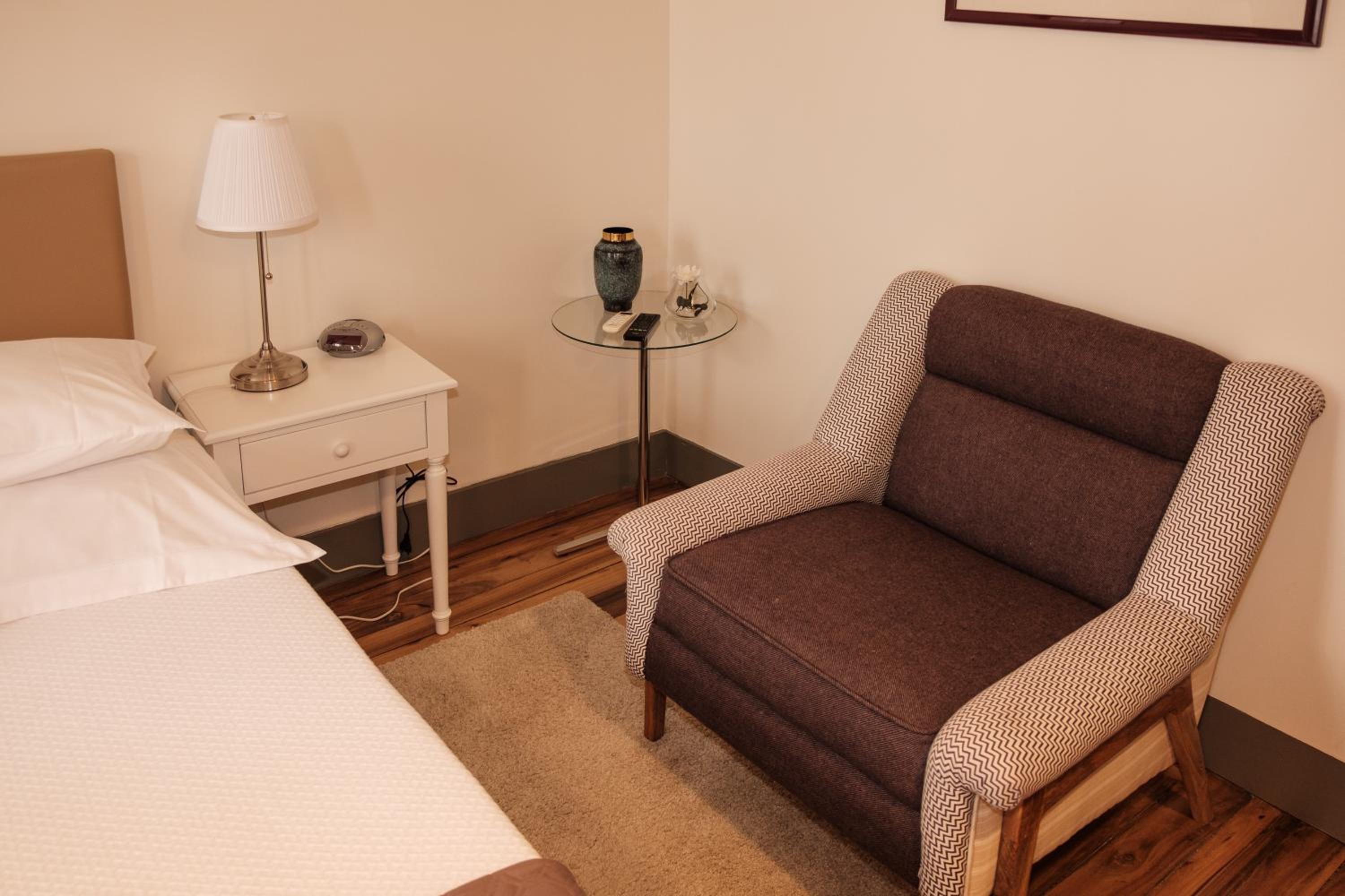 Standard Suite - Photo 5