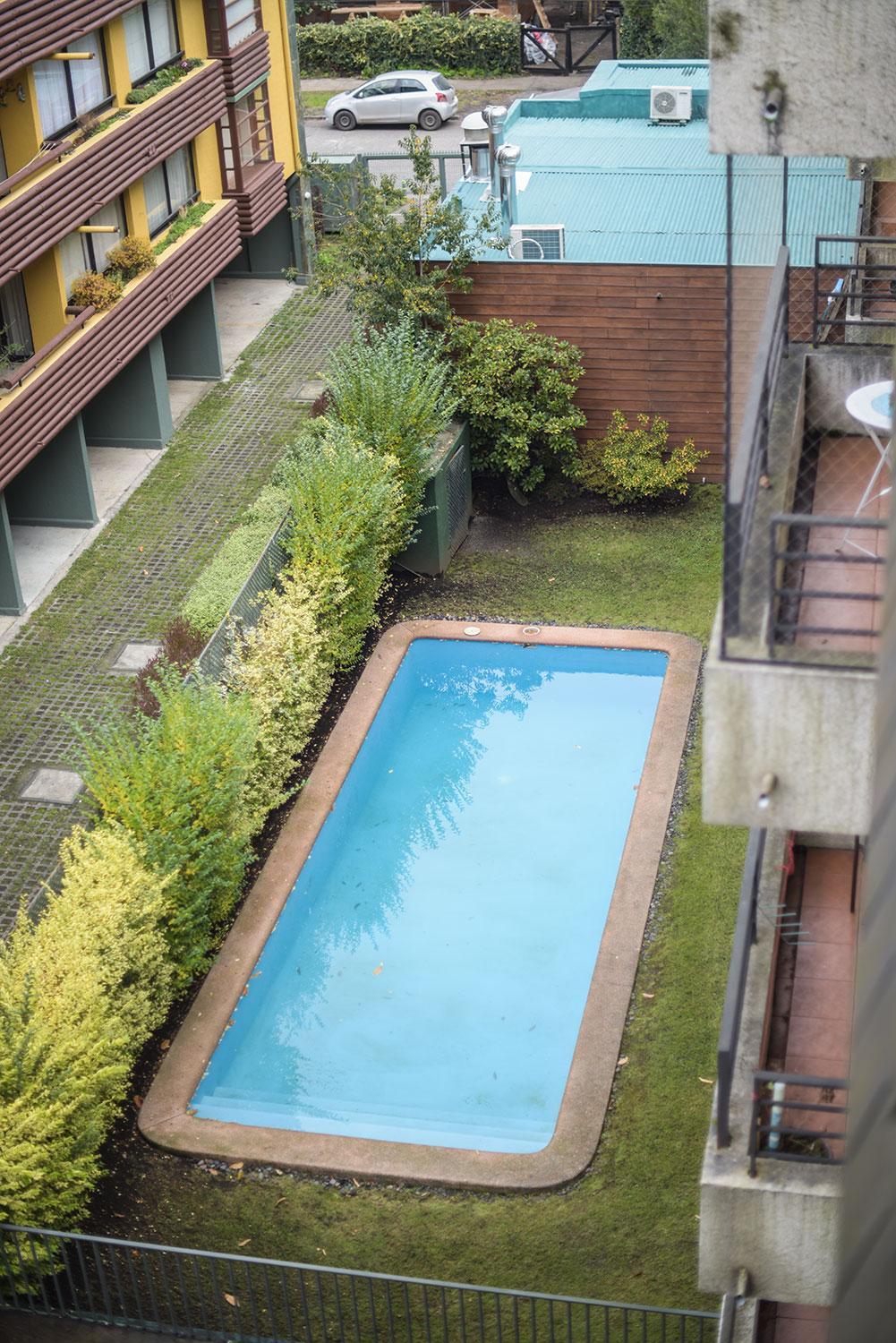 Apartment with Balcony photo 2