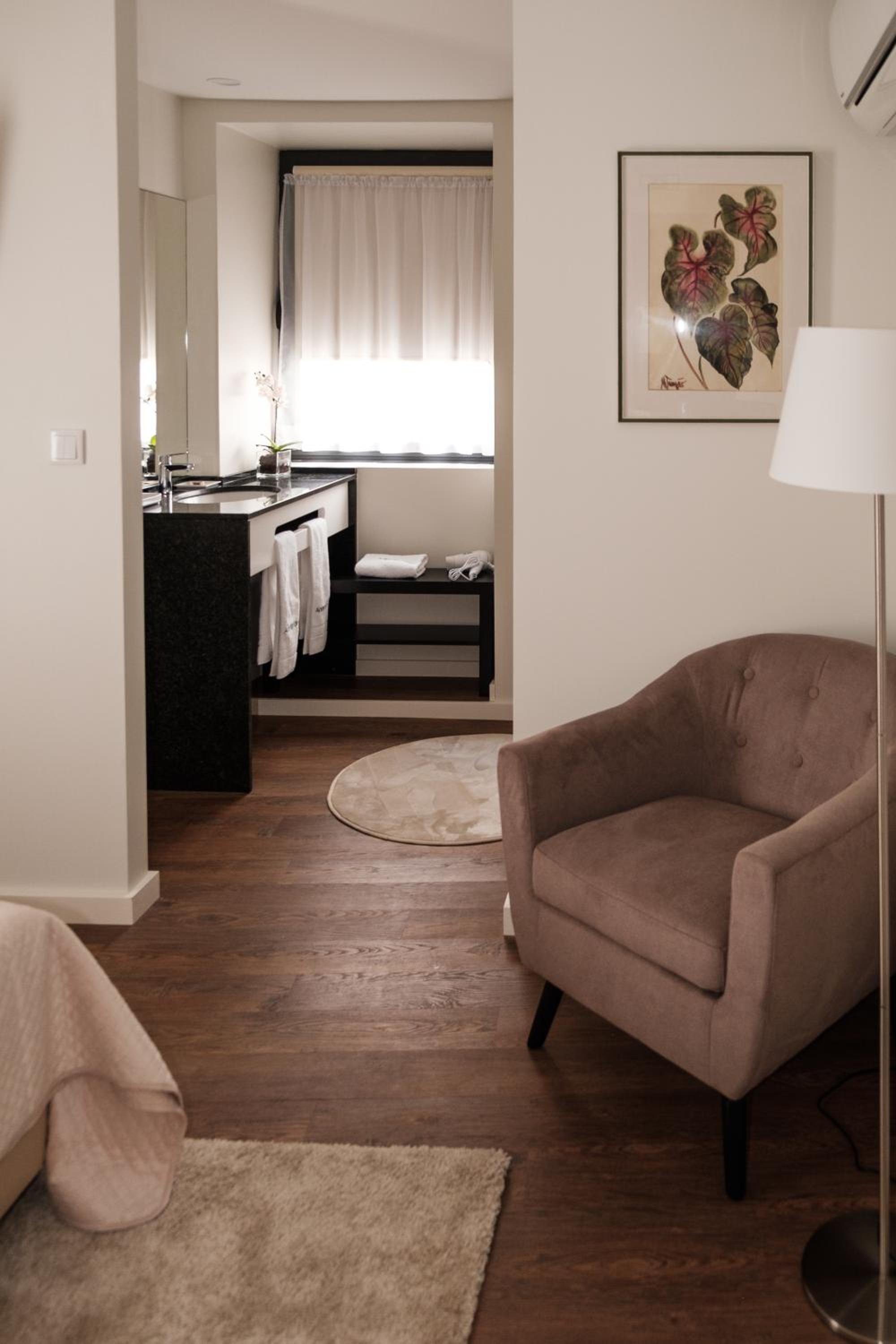 Standard Double Room - Photo 2