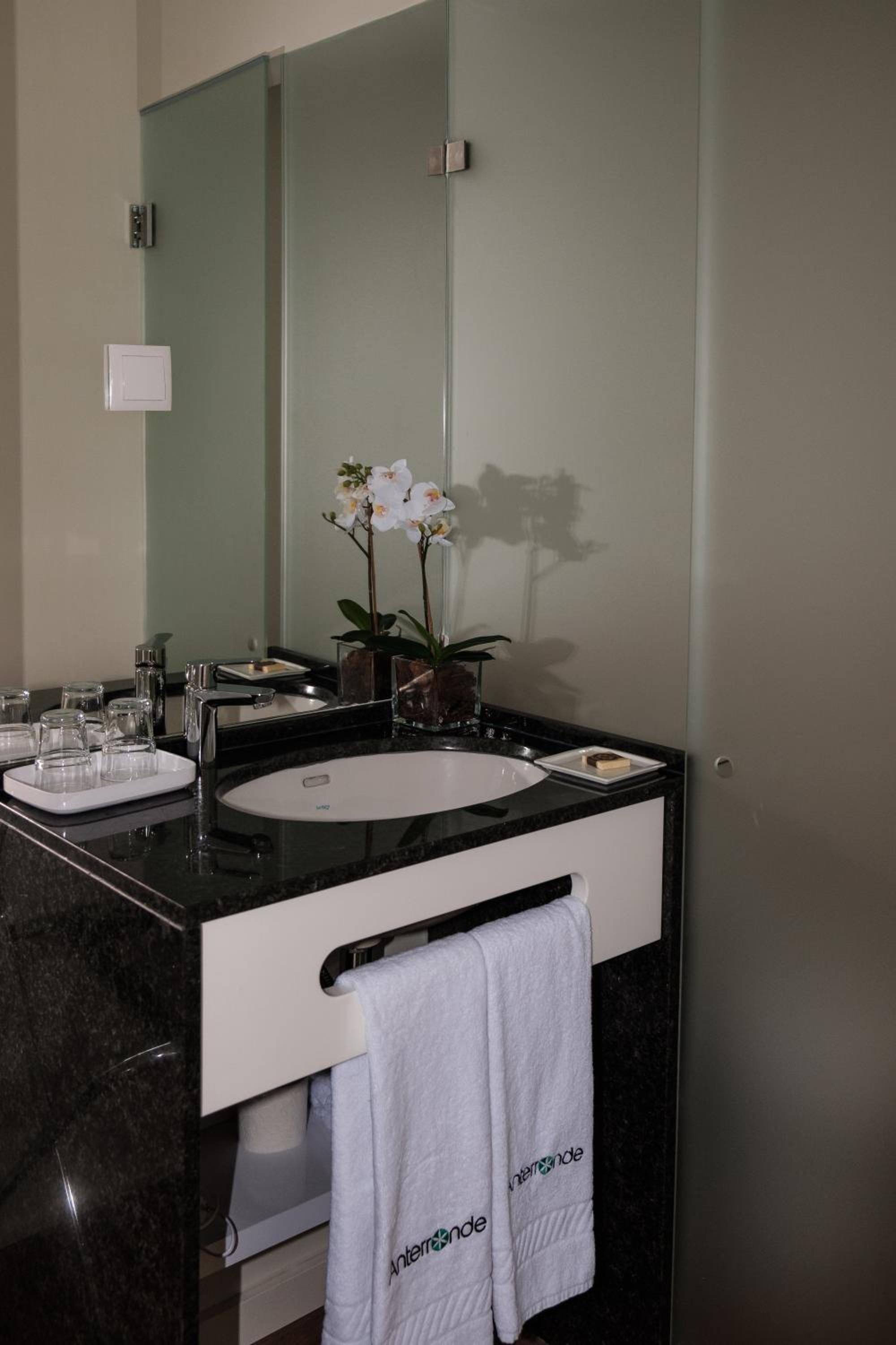 Double Room - Photo 5