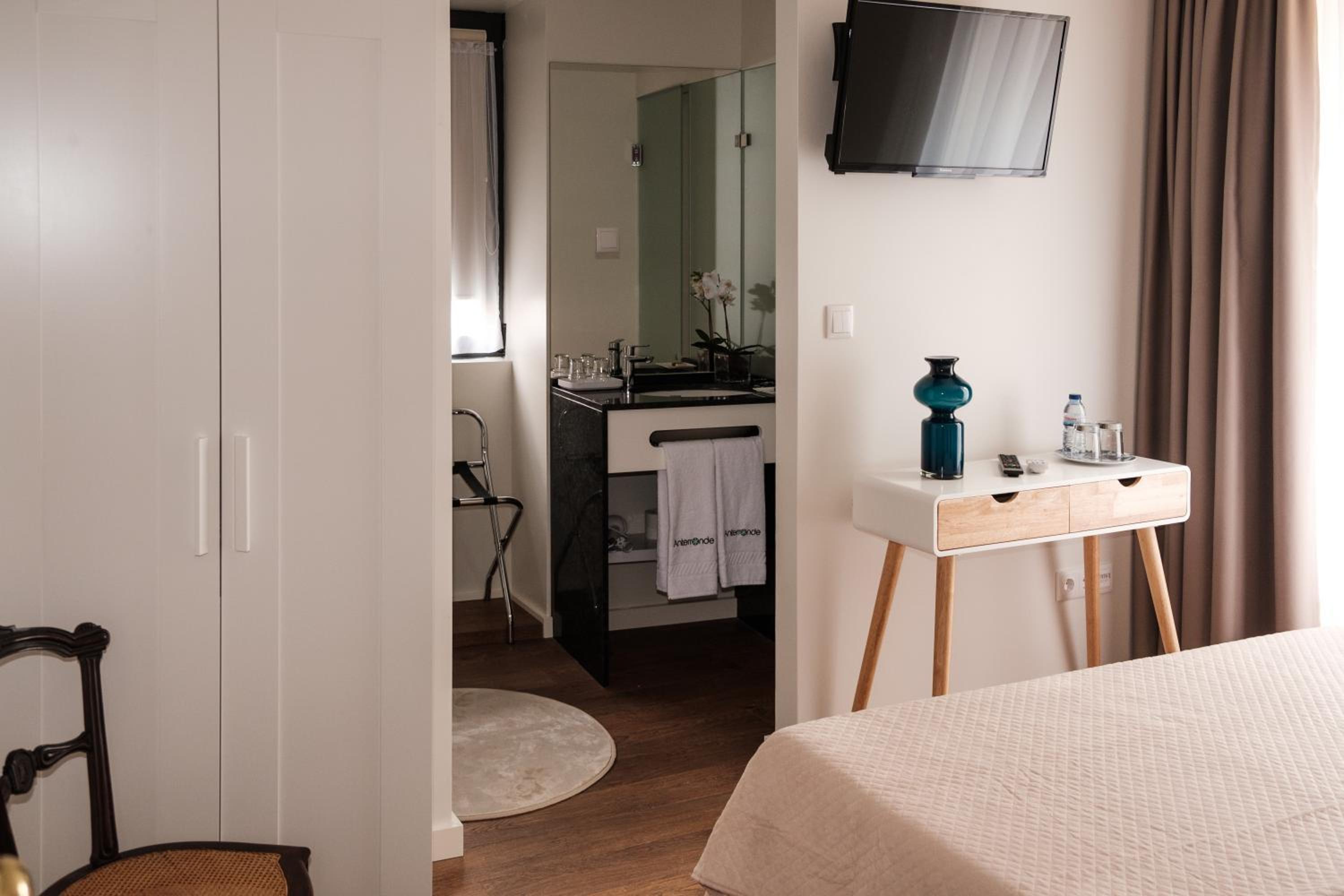 Double Room - Photo 3