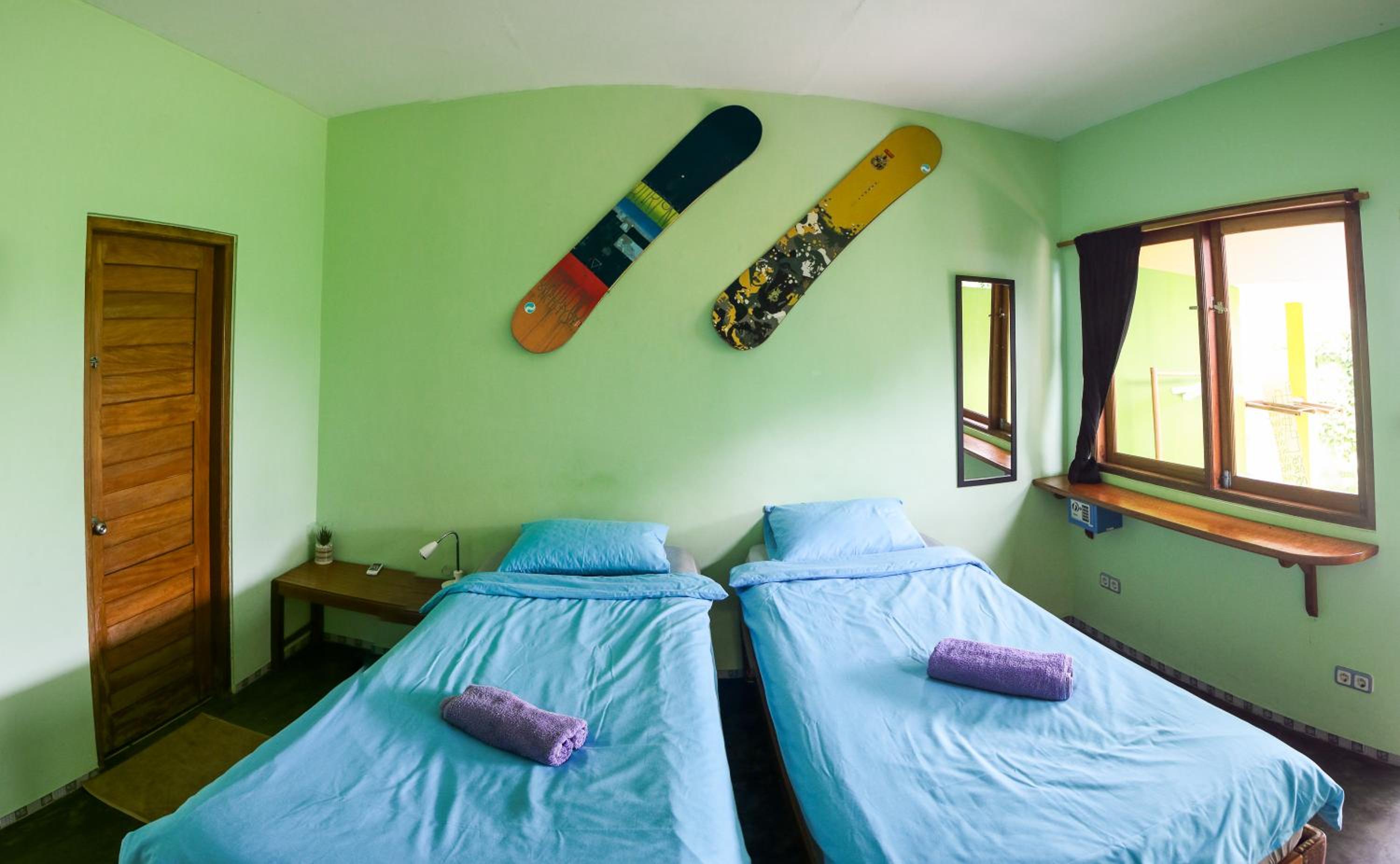 Twin Room with Garden View - Photo 11