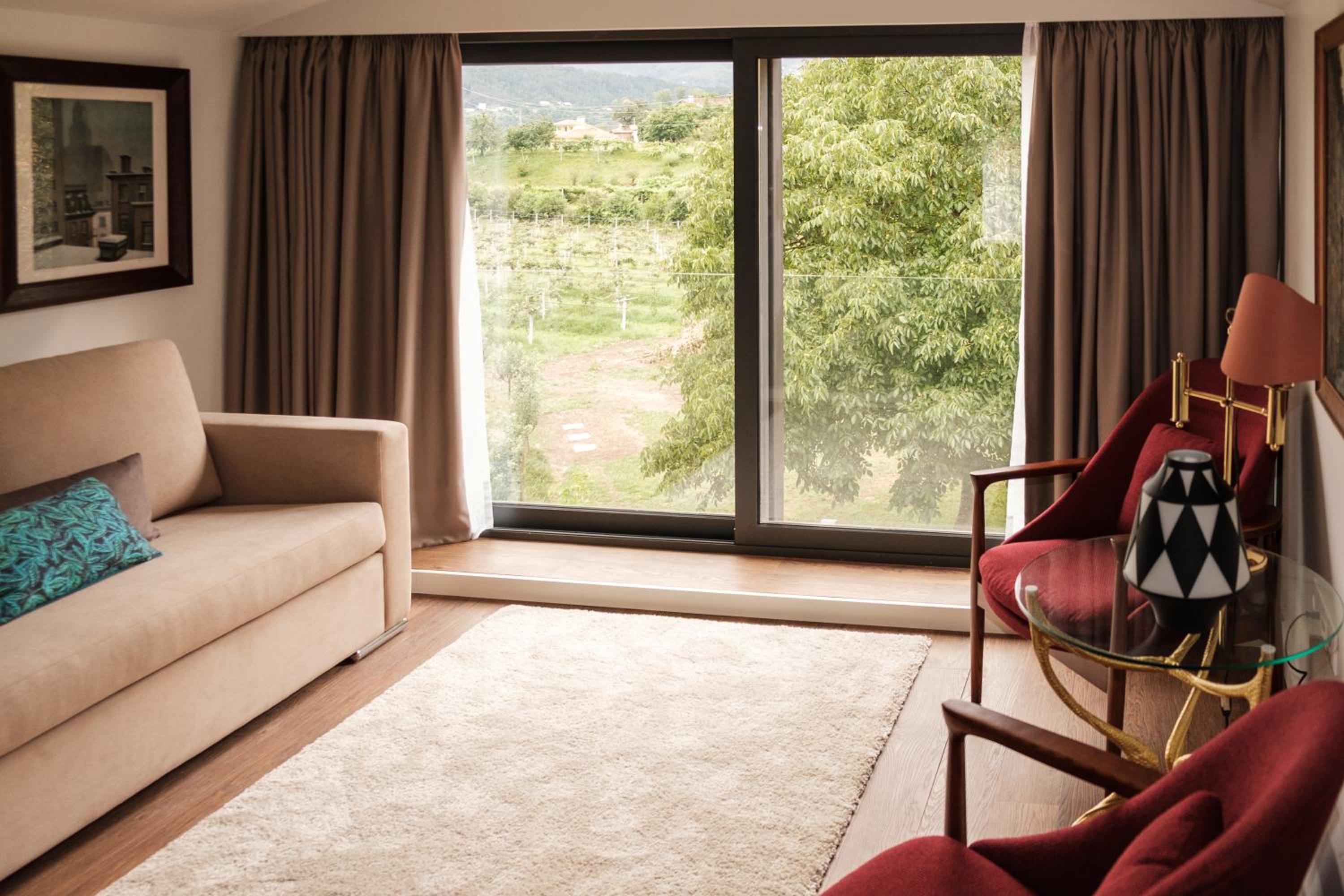 Junior Suite with Garden View - Photo 4