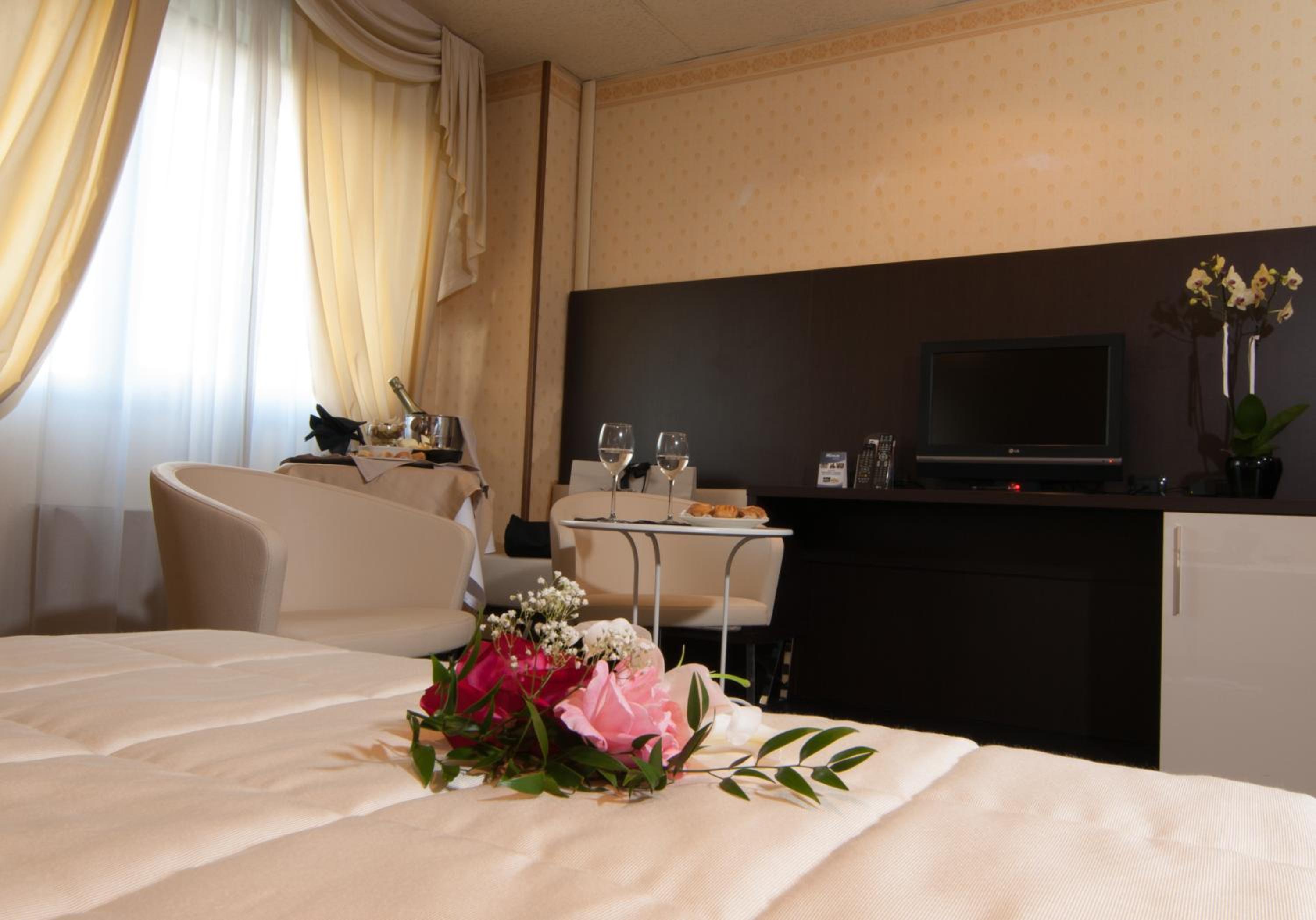 Superior Double or Twin Room - Photo 3