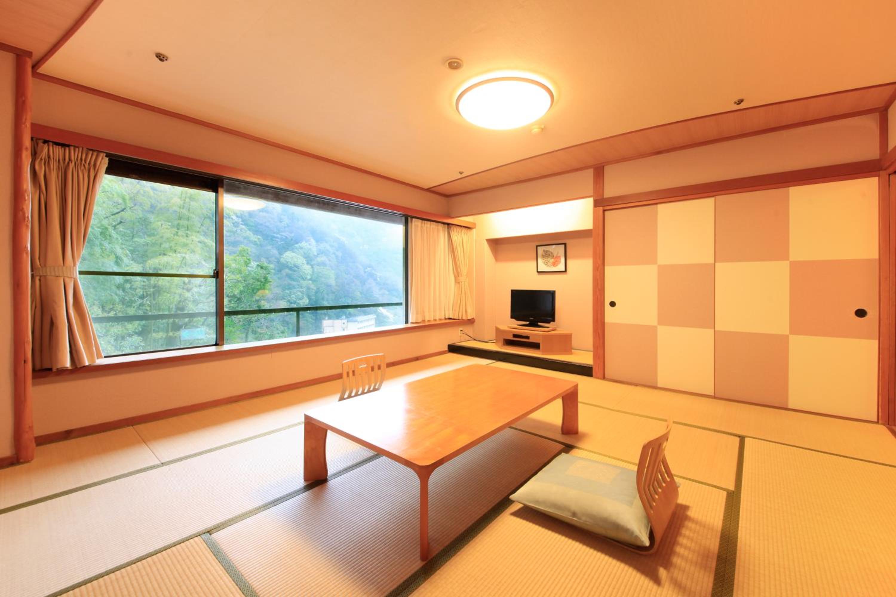 Upper Floor Japanese Western-style Room - Nonsmoking - Photo 4