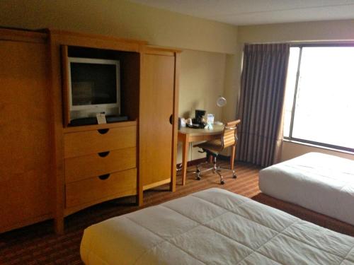 Superior Double Room with Two Double Beds photo 3