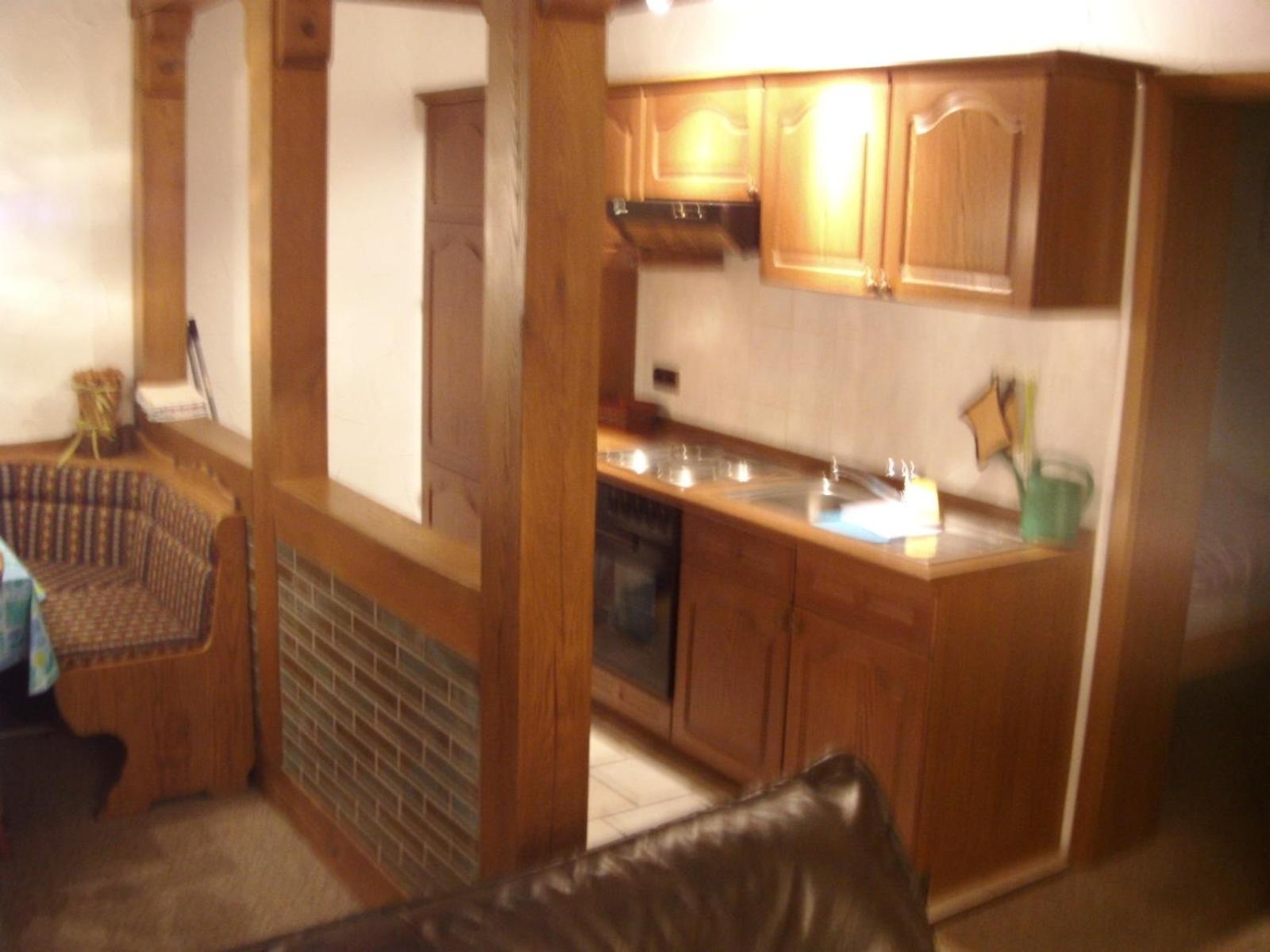 One-Bedroom Apartment with Balcony - 2 photo 2